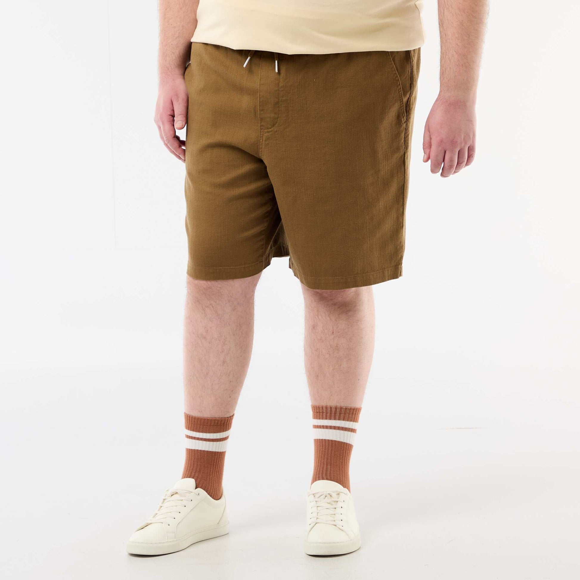 Bermuda uni en matière dobby MARRON