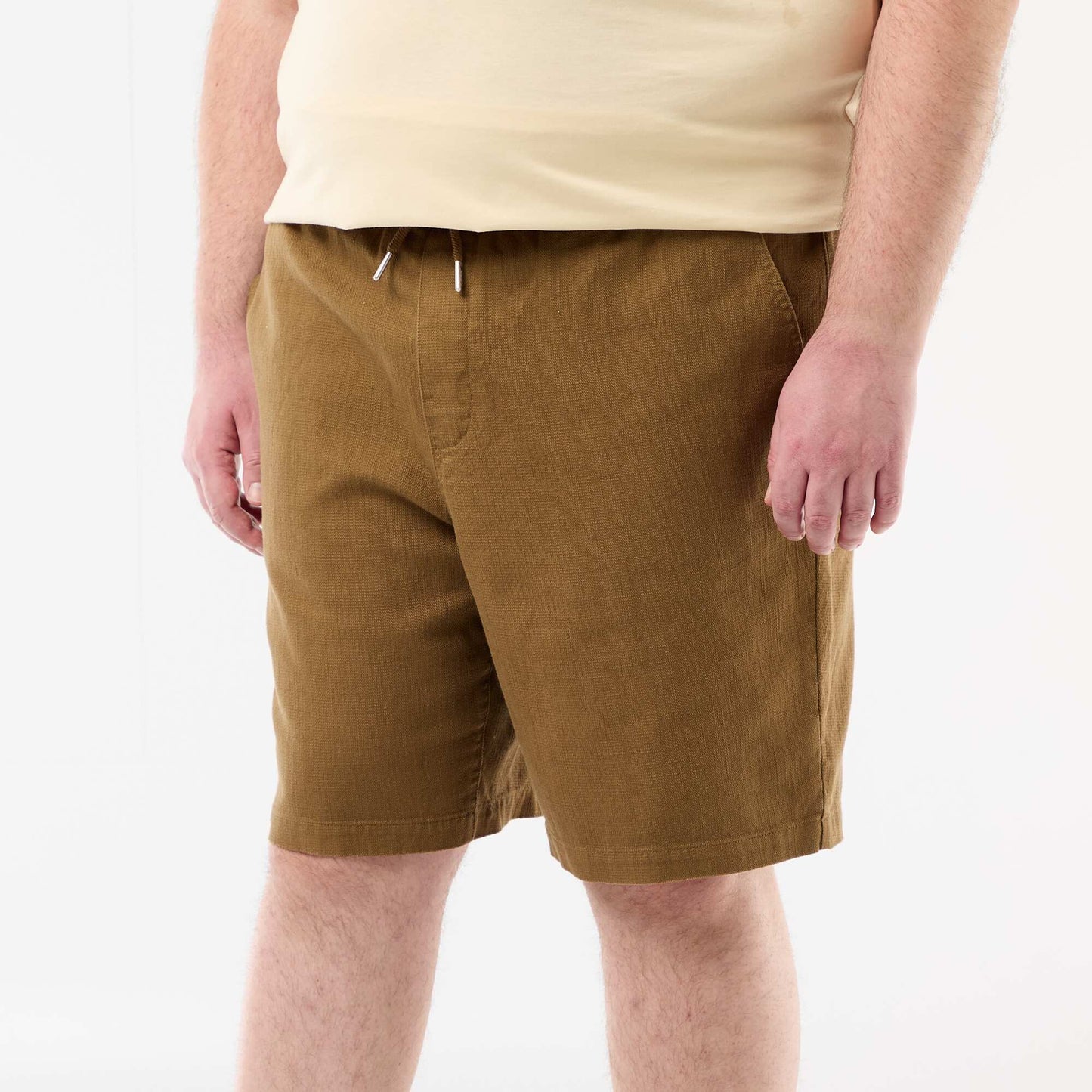 Bermuda uni en matière dobby MARRON