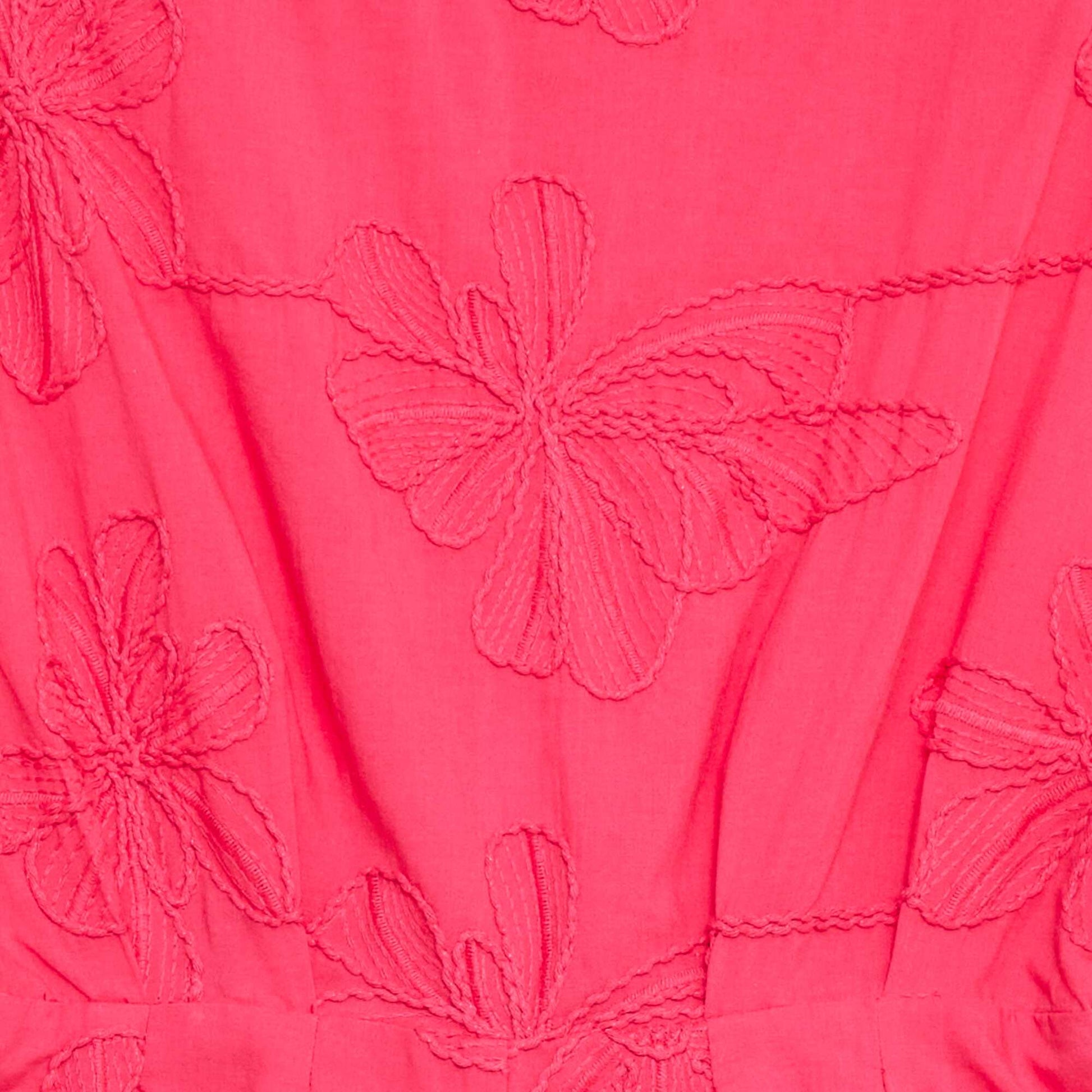 Combinaison short avec grandes fleurs brodées ROSE