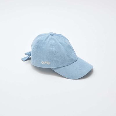 Casquette avec nœud fantaisie à la base BLEU