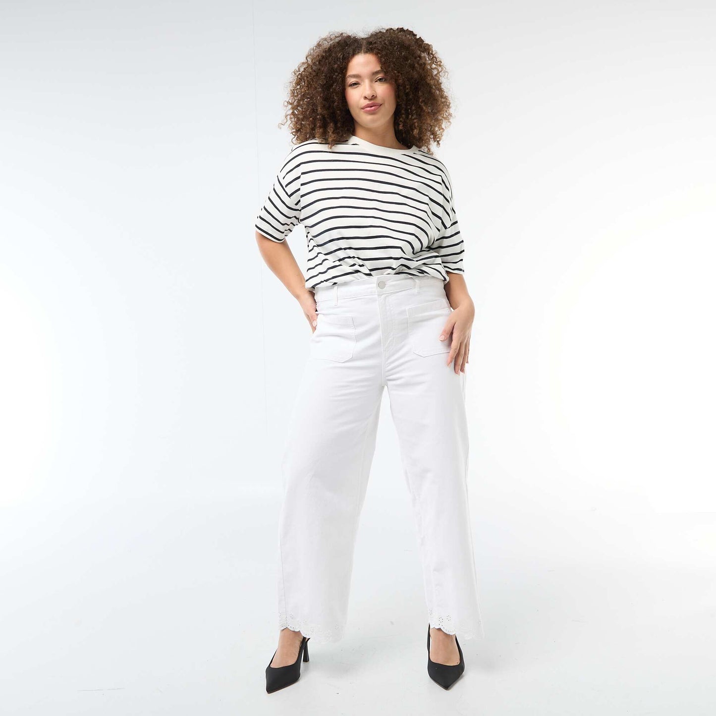Jean wide leg taille haute avec poches plaquées devant et au dos BLANC