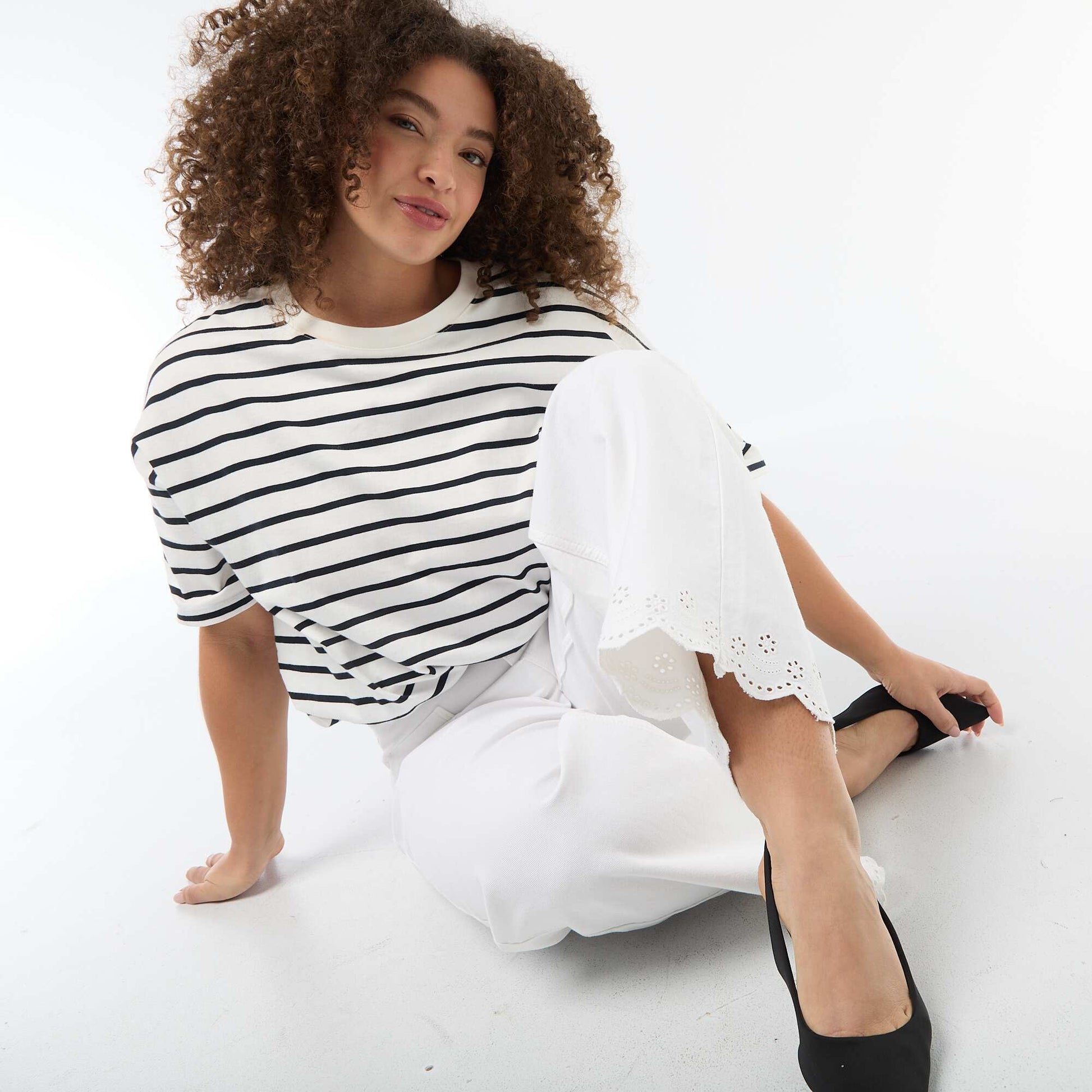Jean wide leg taille haute avec poches plaquées devant et au dos BLANC