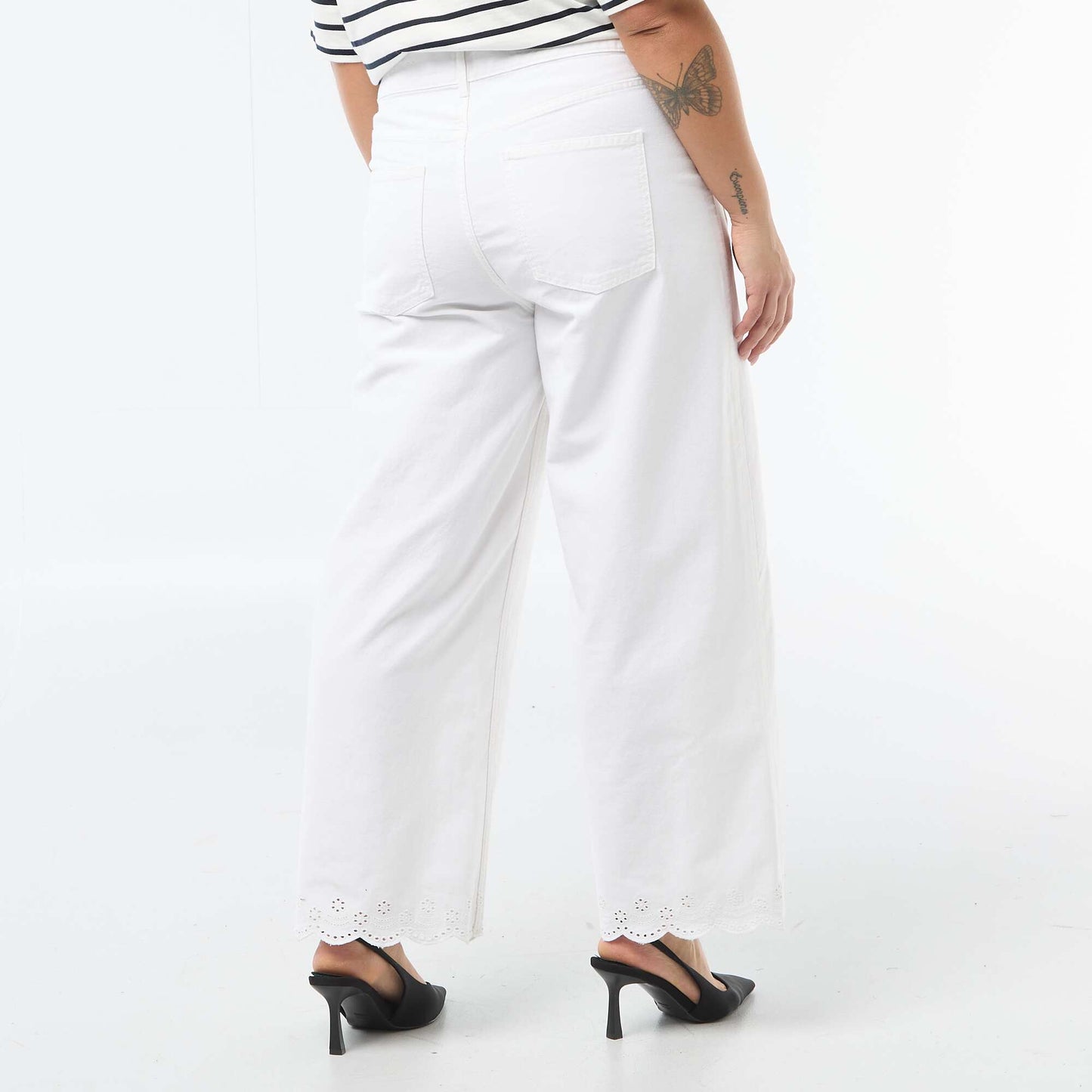Jean wide leg taille haute avec poches plaquées devant et au dos BLANC