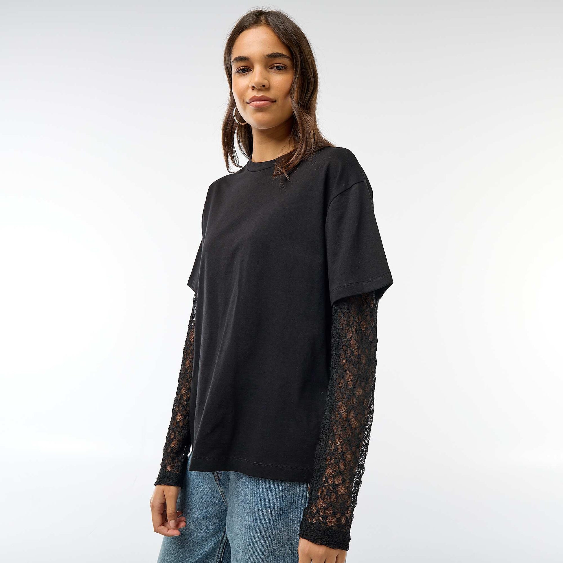 Tee-shirt 2-en-1 avec manches en dentelle NOIR
