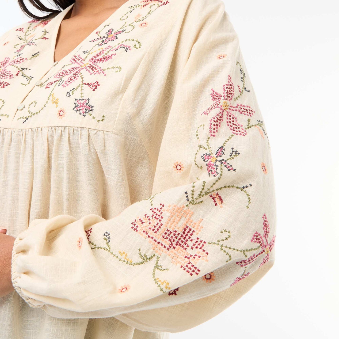 Blouse brodée à fleurs BEIGE