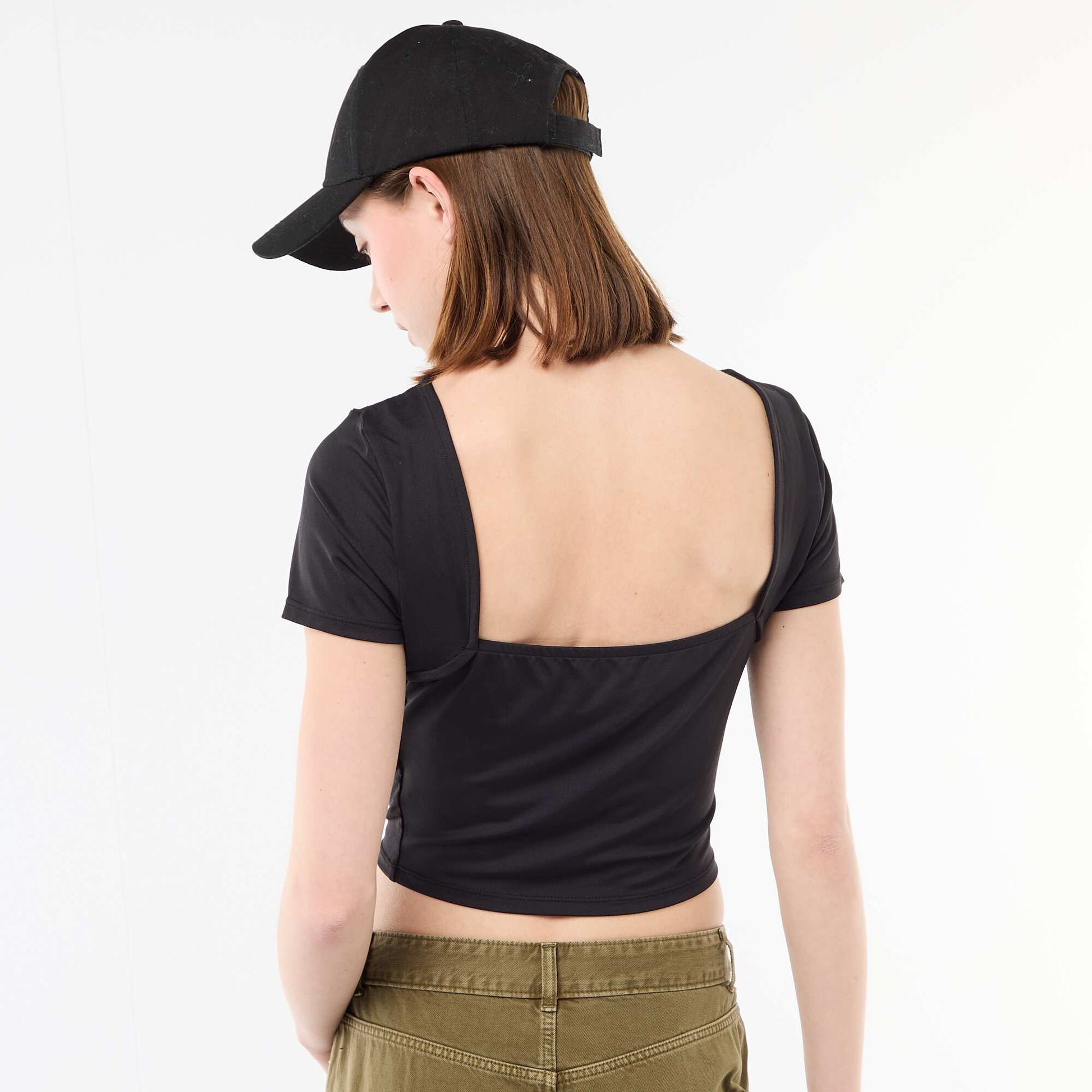 Tee-shirt cropped décolleté carré au dos NOIR
