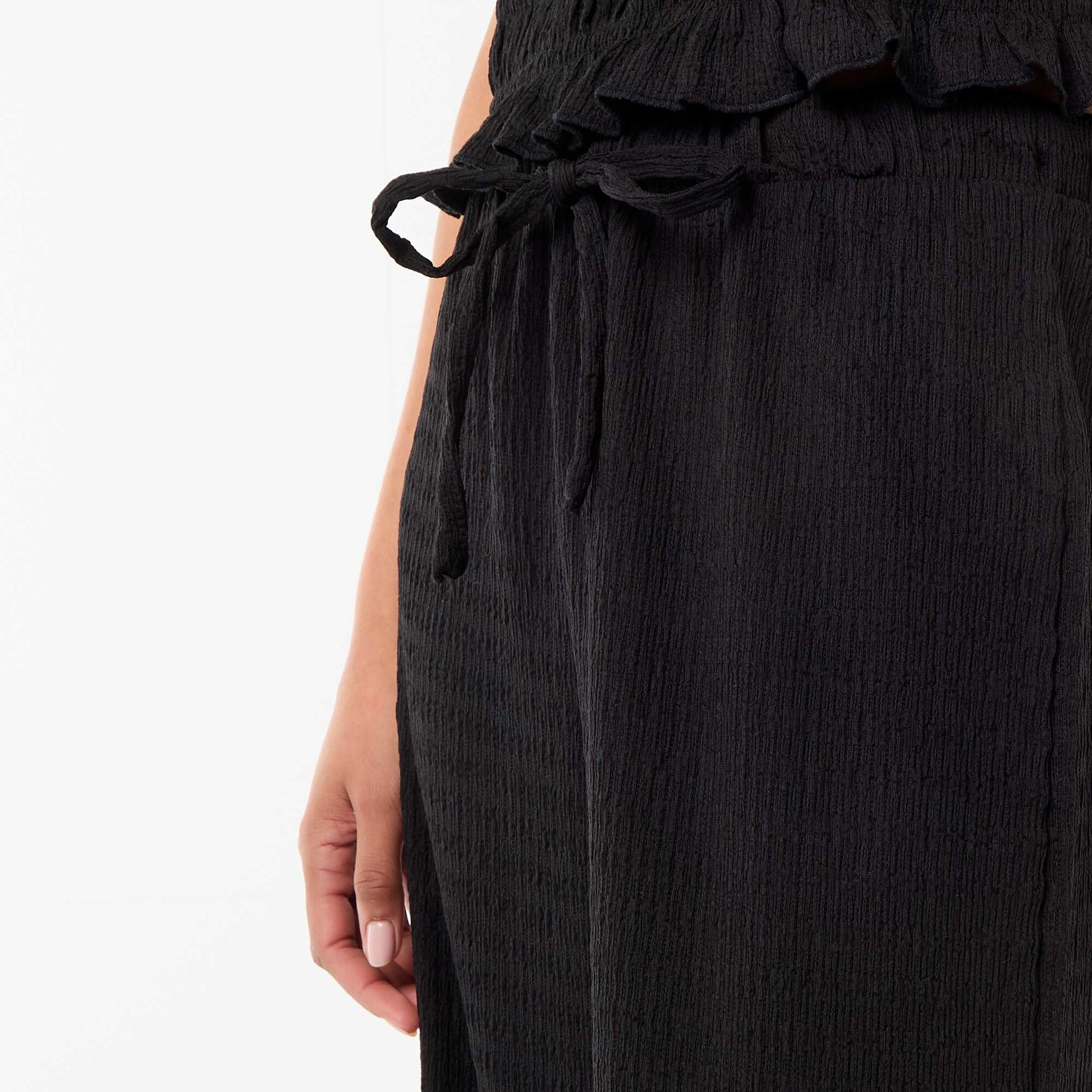 Pantalon large ne maille smockée NOIR