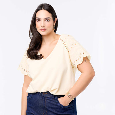 Tee-shirt uni avec broderies sur les manches BEIGE