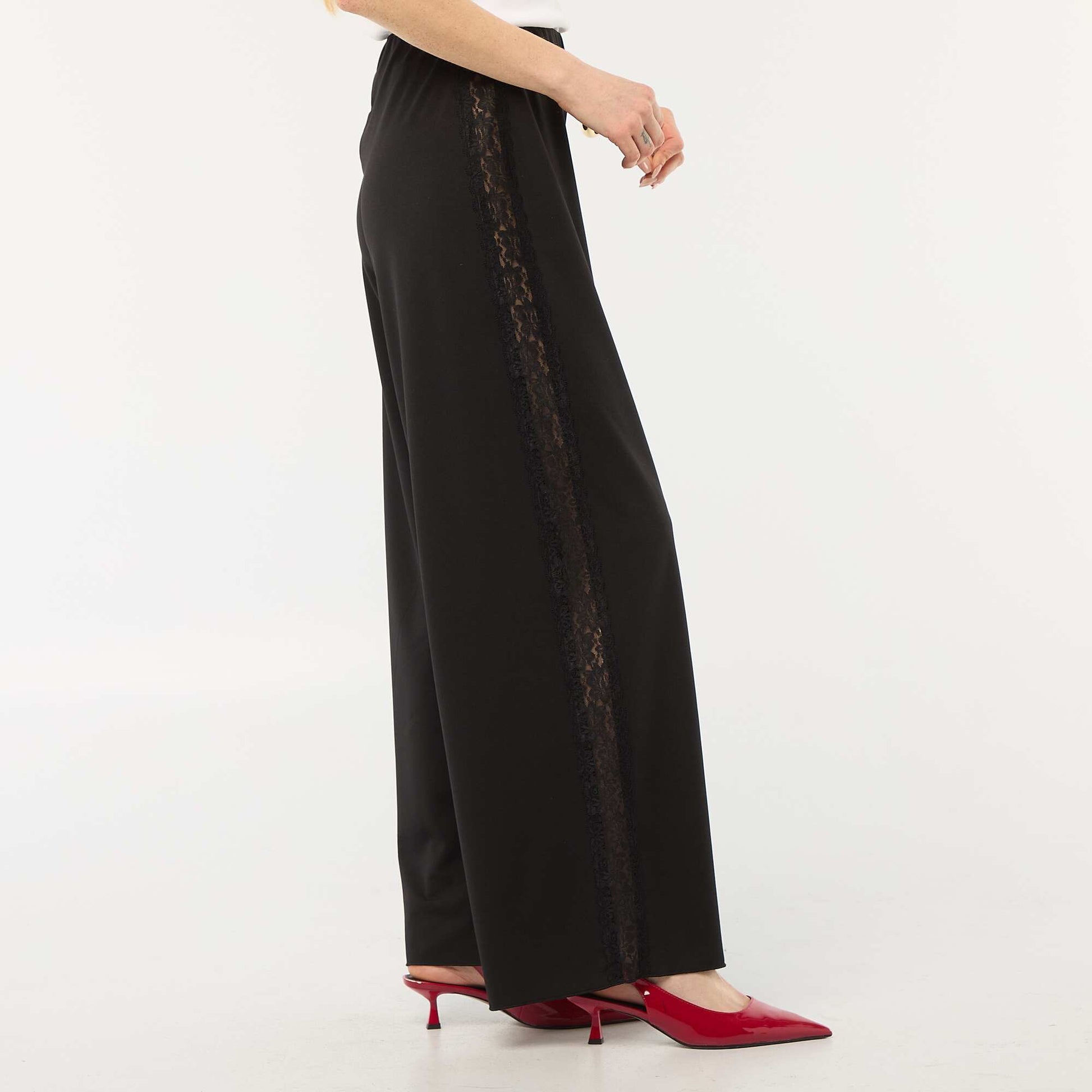 Pantalon large fluide avec bandes latérales en dentelle NOIR