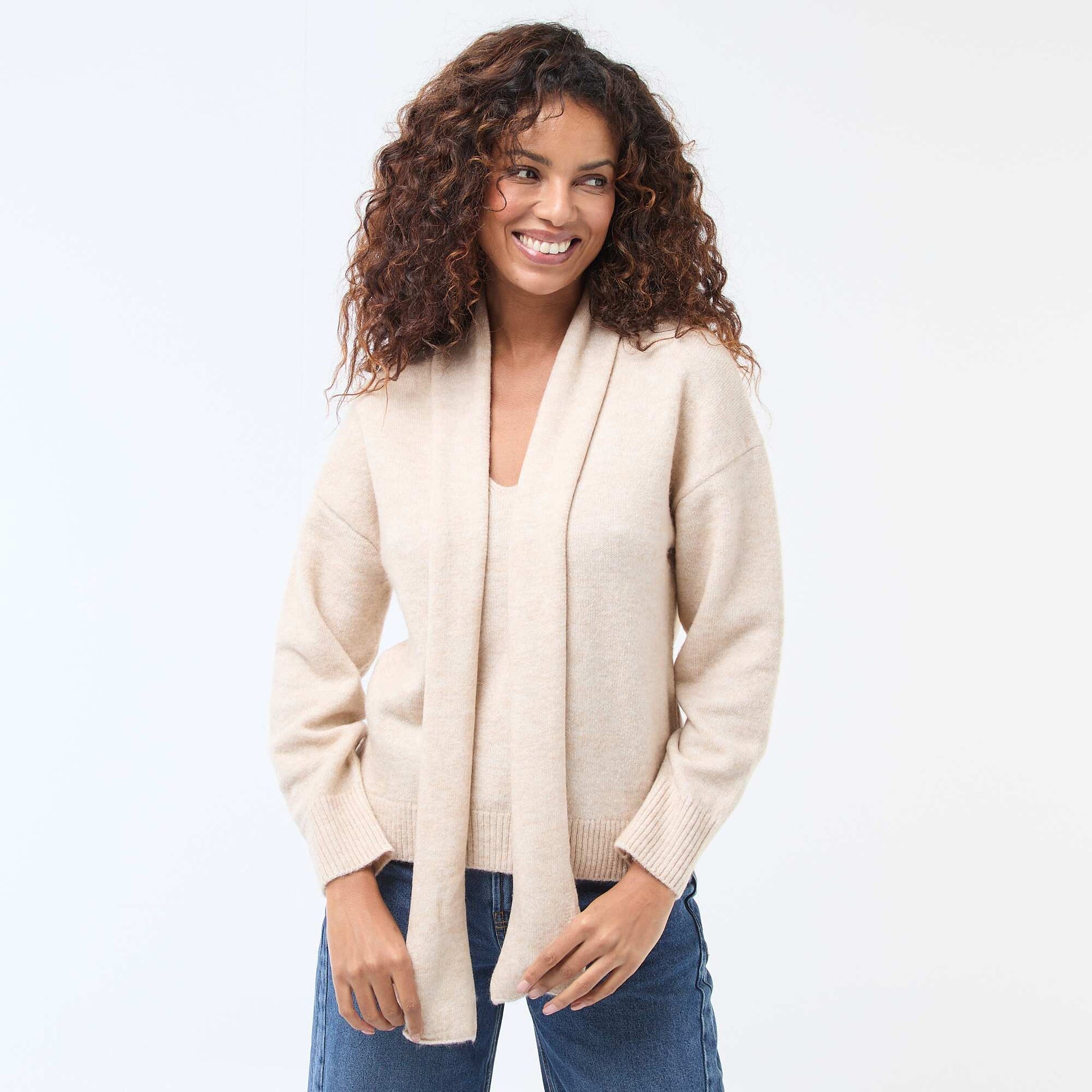 Pull en maille avec écharpe grosse jauge BEIGE