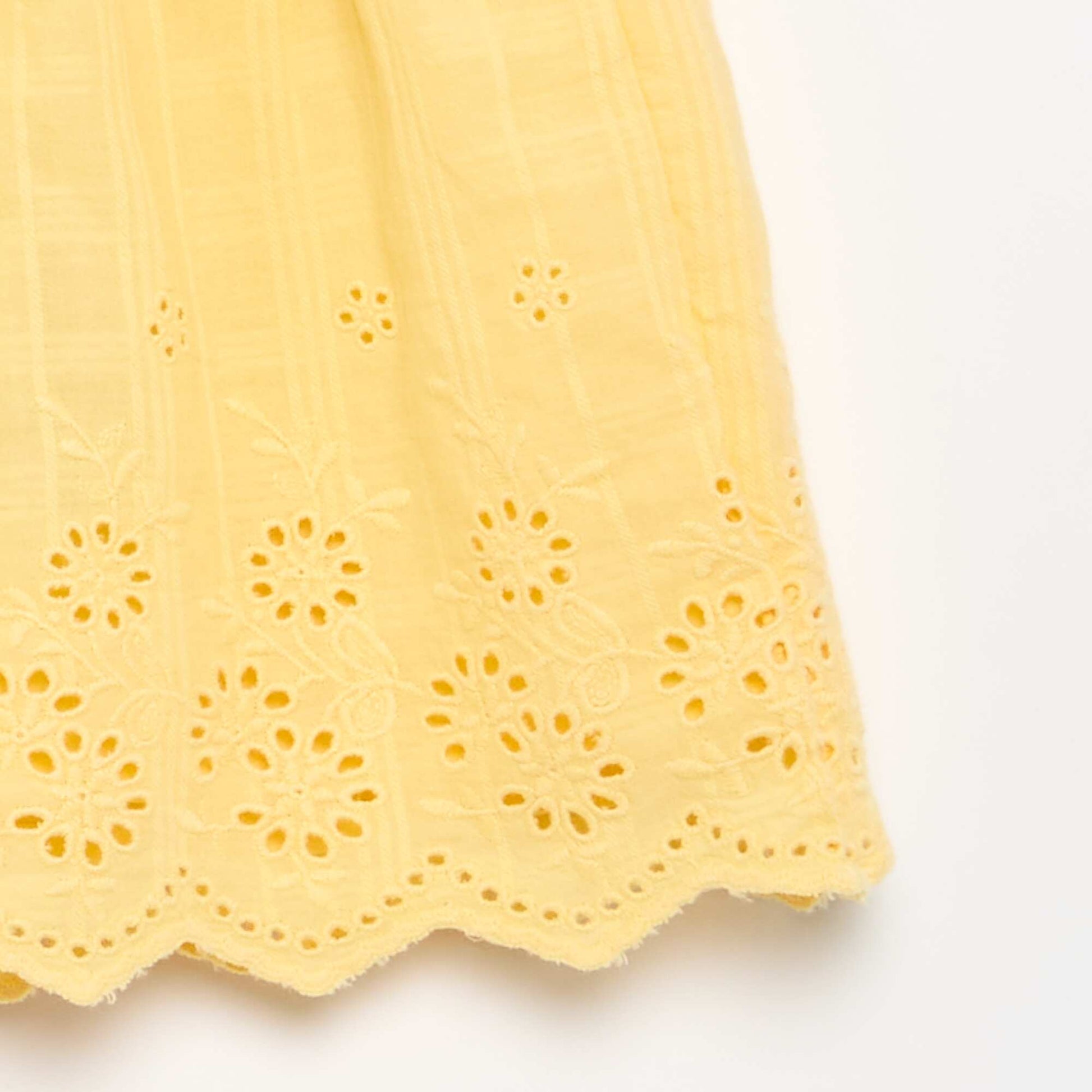 Short uni avec broderies anglaises JAUNE