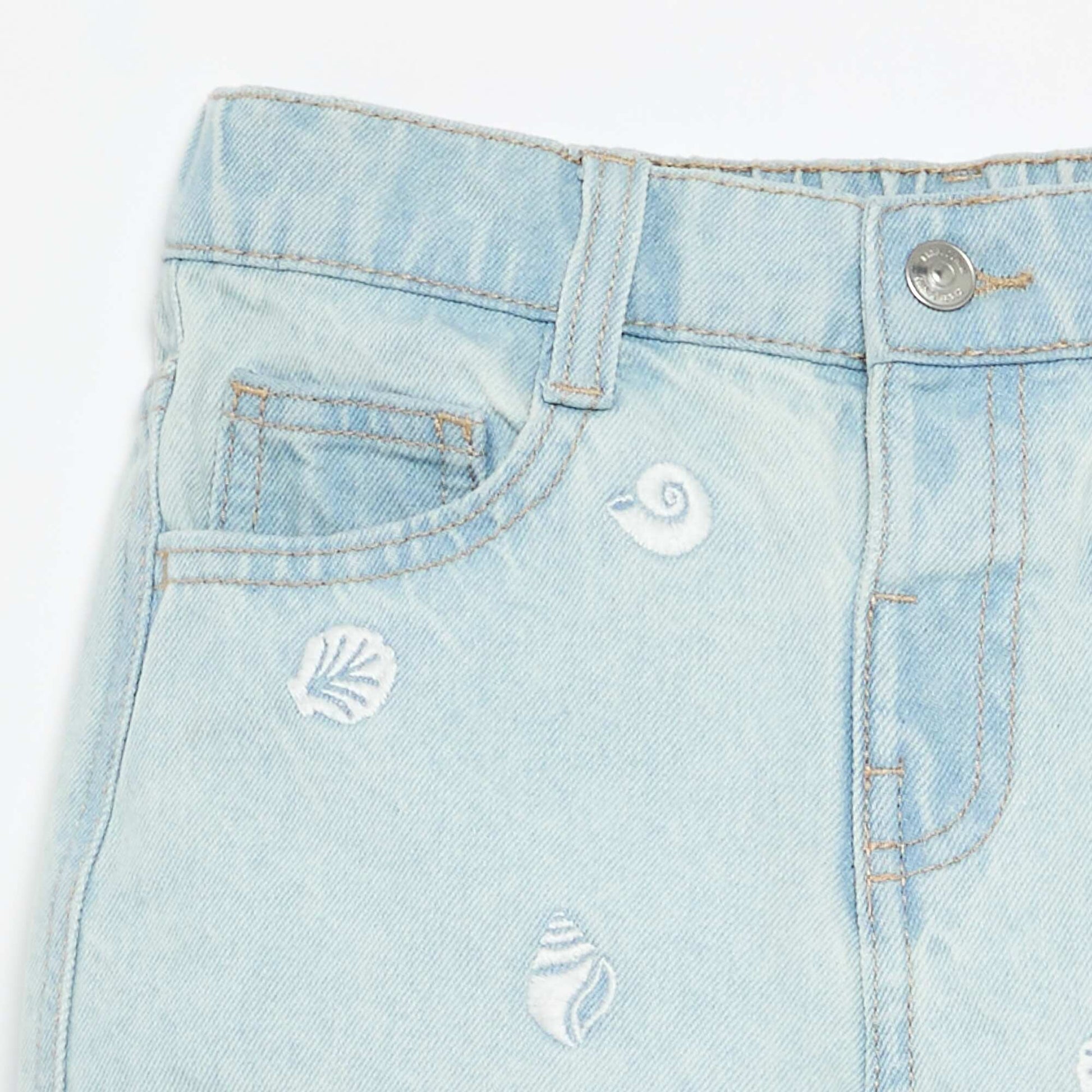 Short brodé en denim BLEU