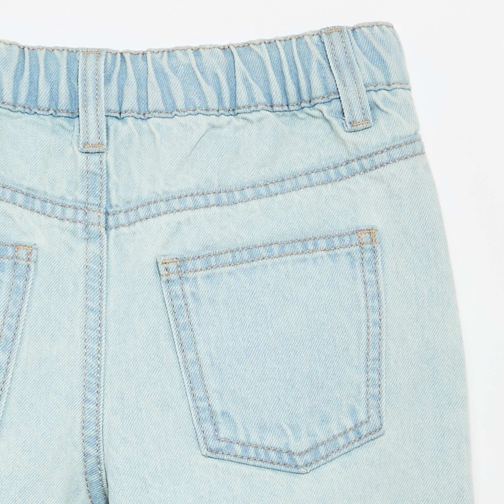 Short brodé en denim BLEU