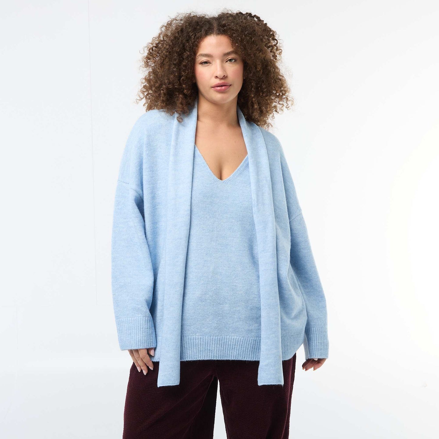 Pull en maille avec écharpe intégrée BLEU