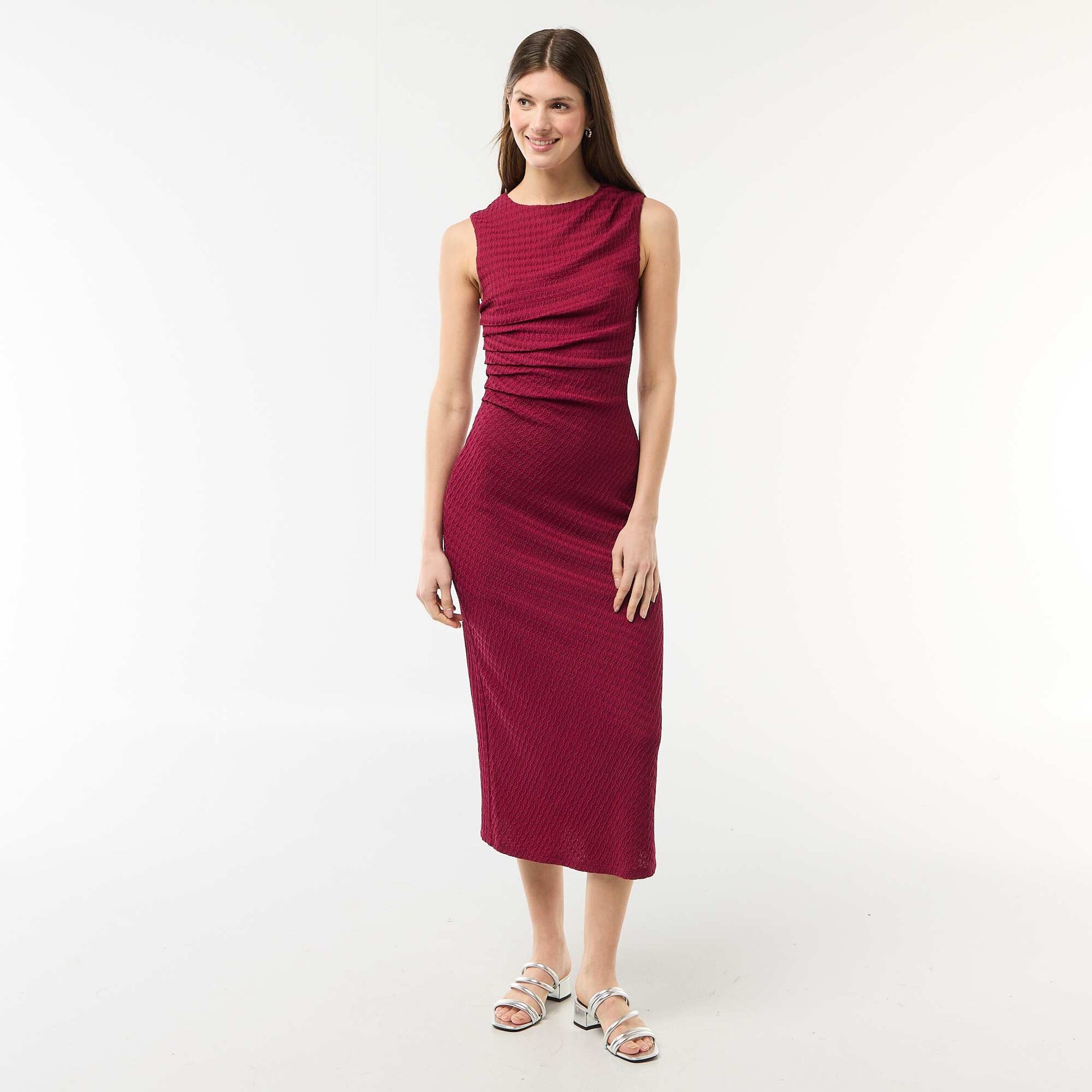 Robe longue drapée et gaufrée ROUGE