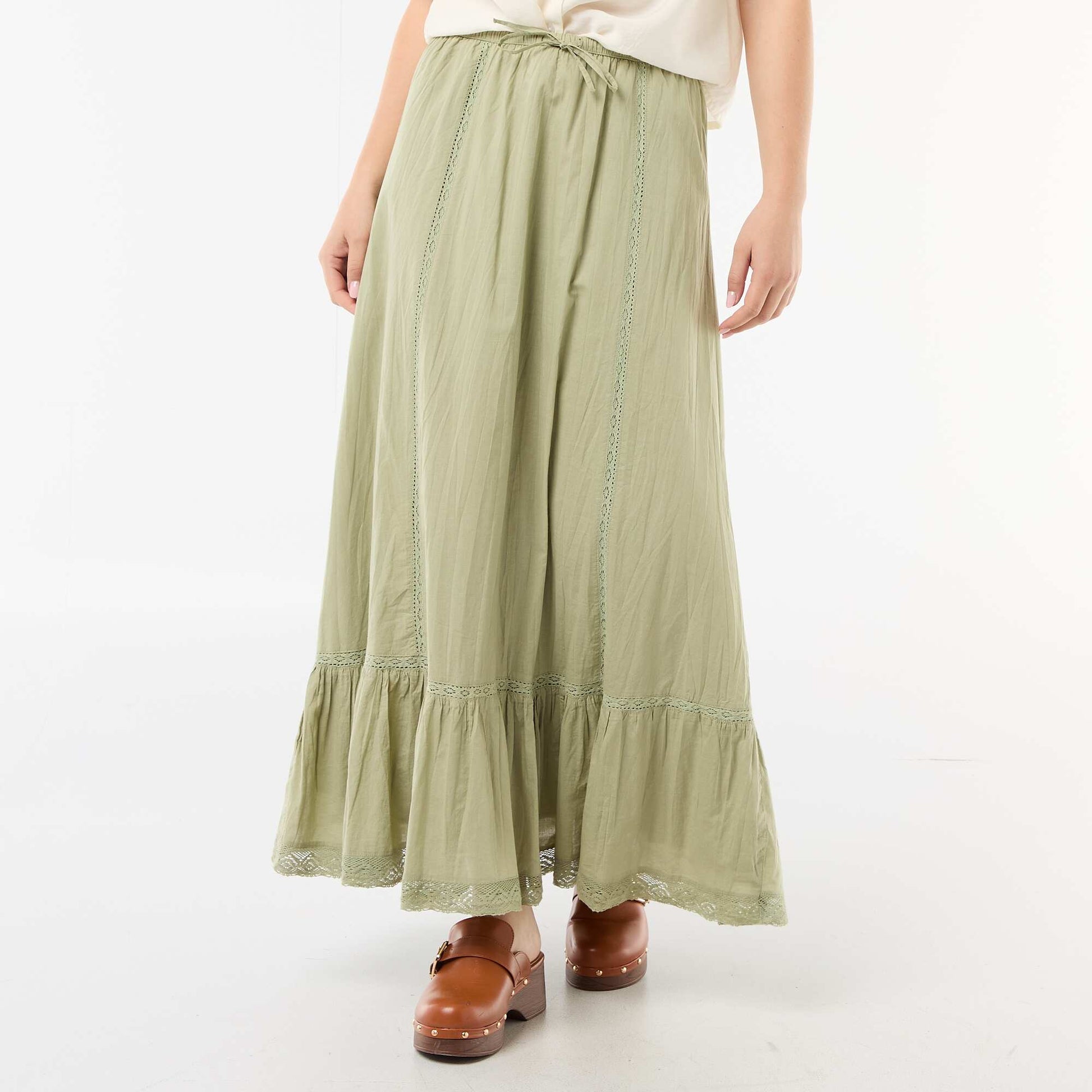 Jupe longue évasée avec macramé VERT
