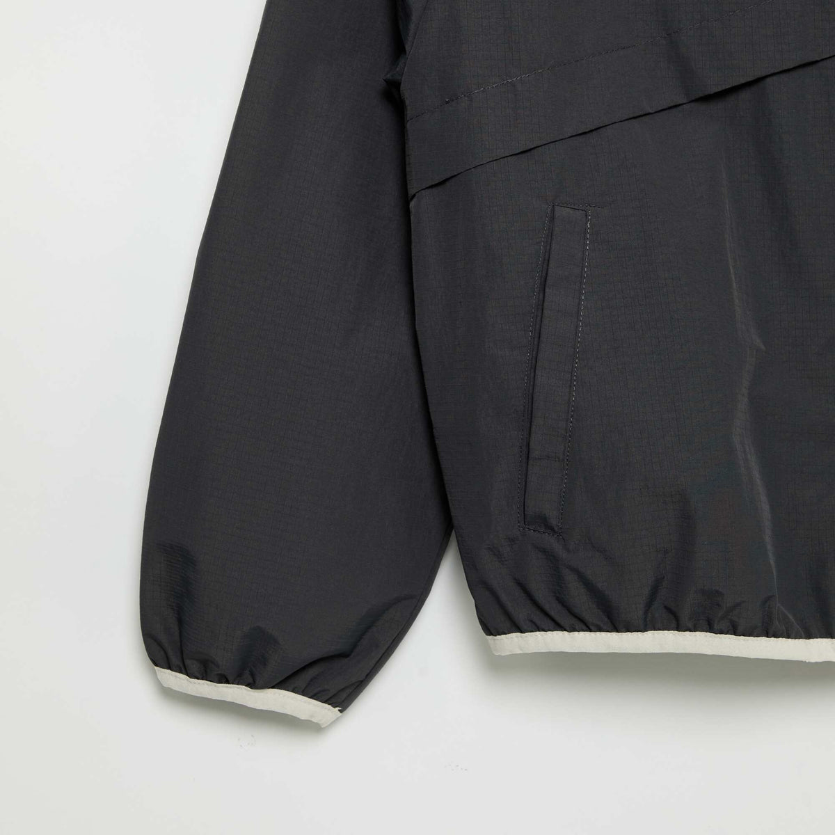 Blouson coupe-vent à capuche NOIR