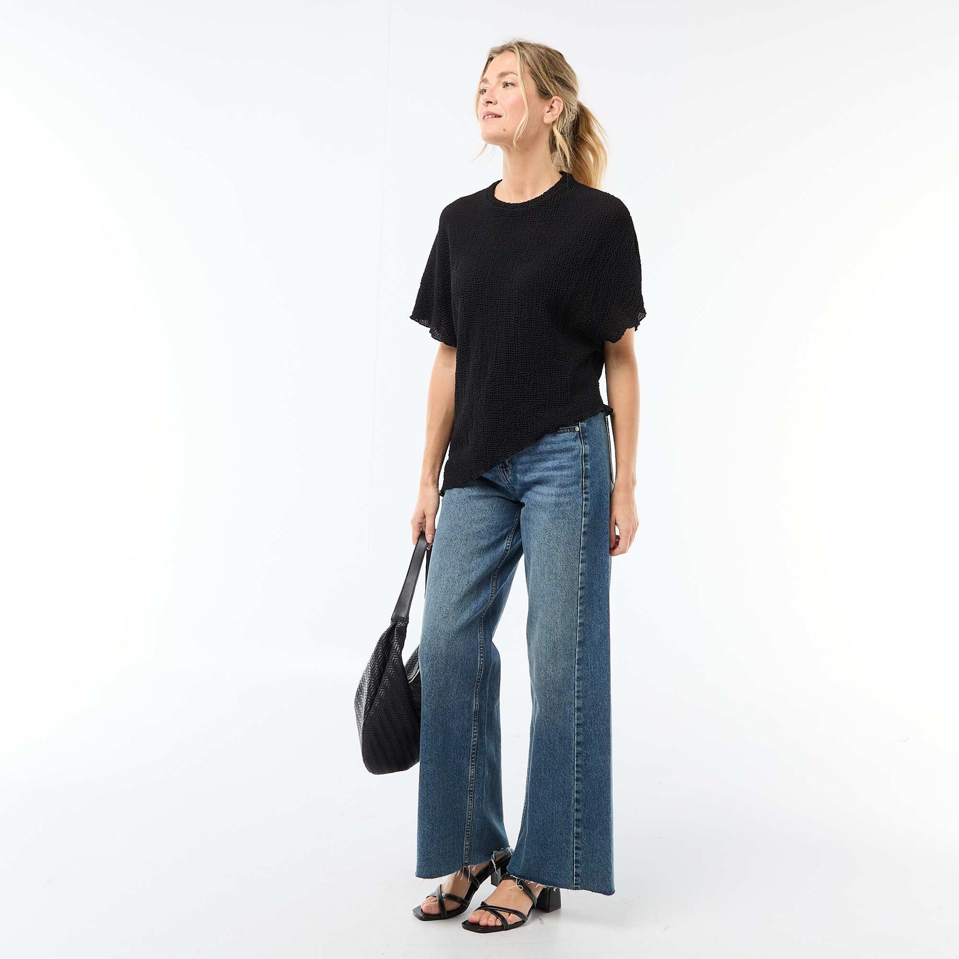 T-shirt en maille à base asymétrique NOIR