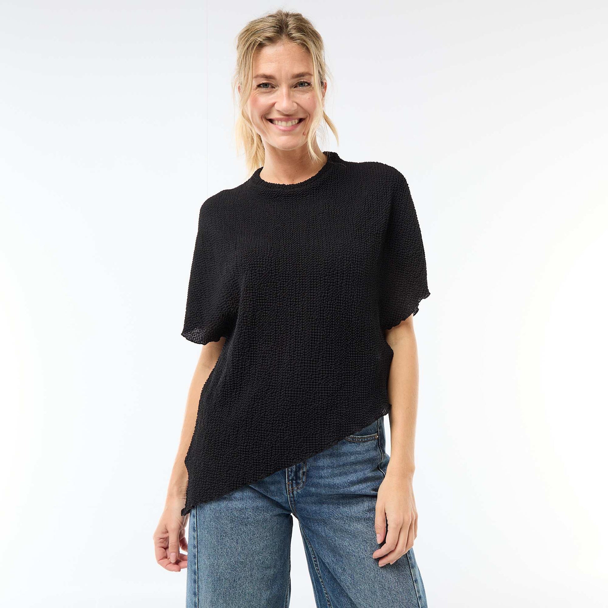 T-shirt en maille à base asymétrique NOIR