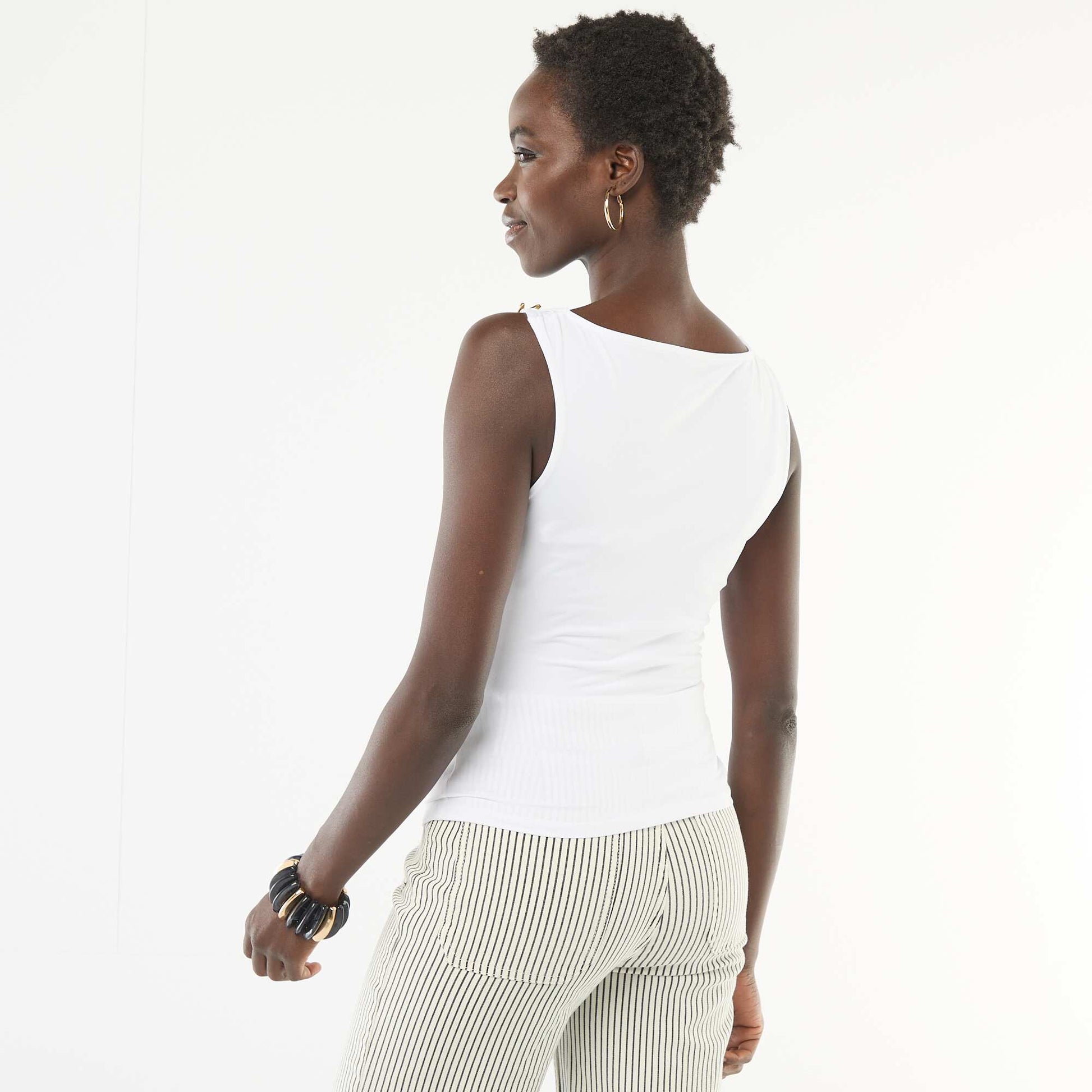 T-shirt stretch avec bijou doré BLANC