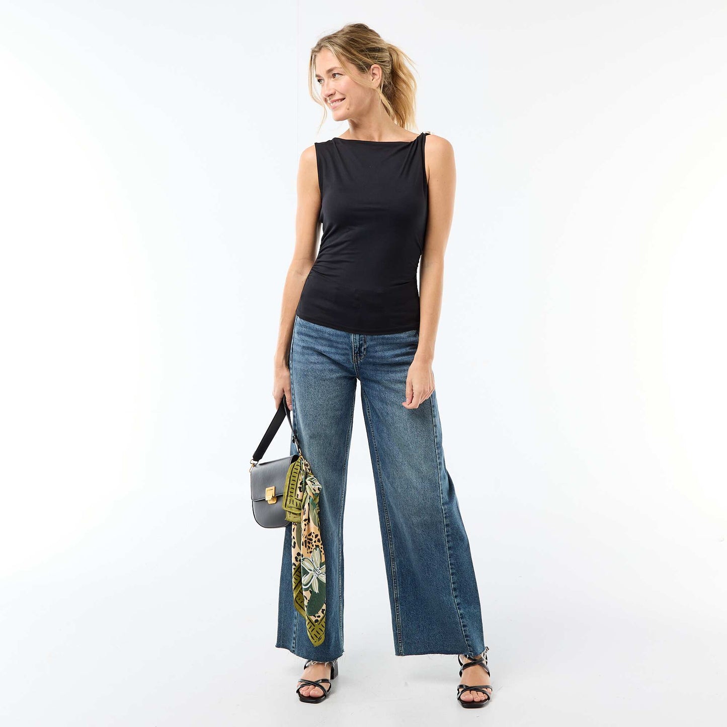 T-shirt stretch avec bijou doré NOIR