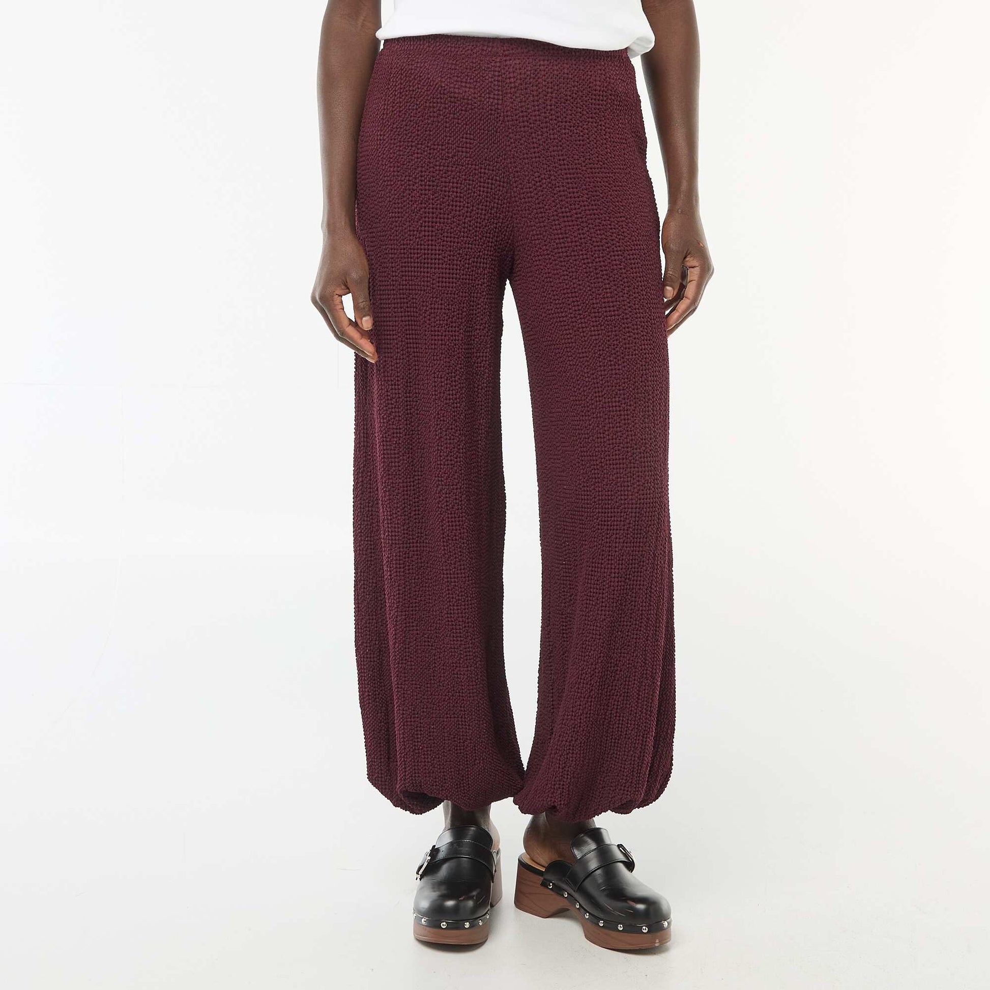 Pantalon en maille crinkle ROUGE
