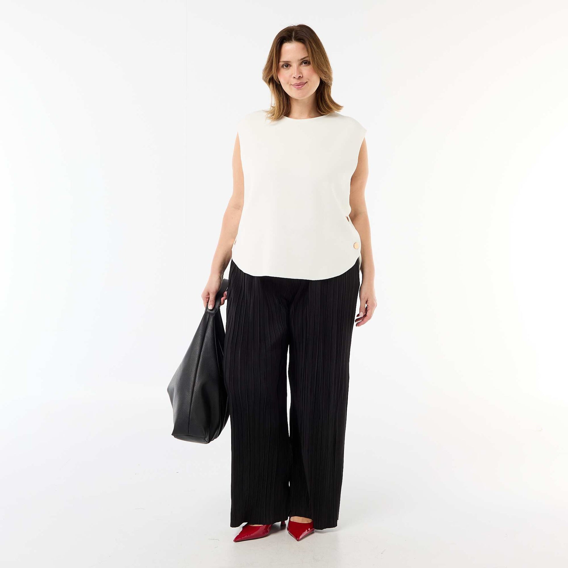Pull sans manches avec boutons dorés sur côté CRèME