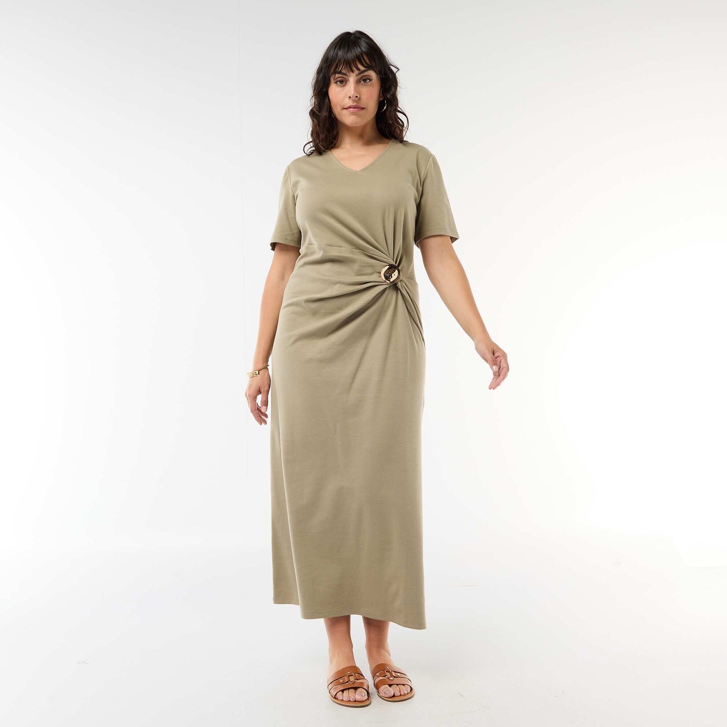 Robe longue plissé avec bijou doré VERT