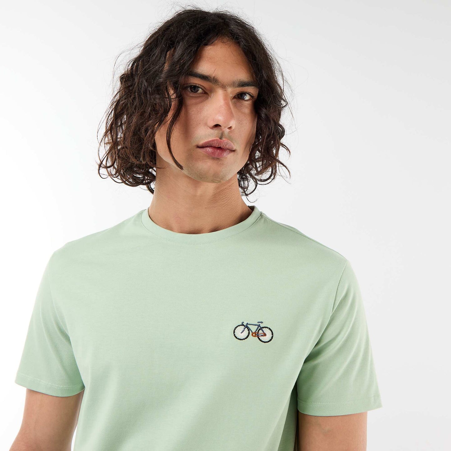 T-shirt uni à manches courtes avec broderie VERT