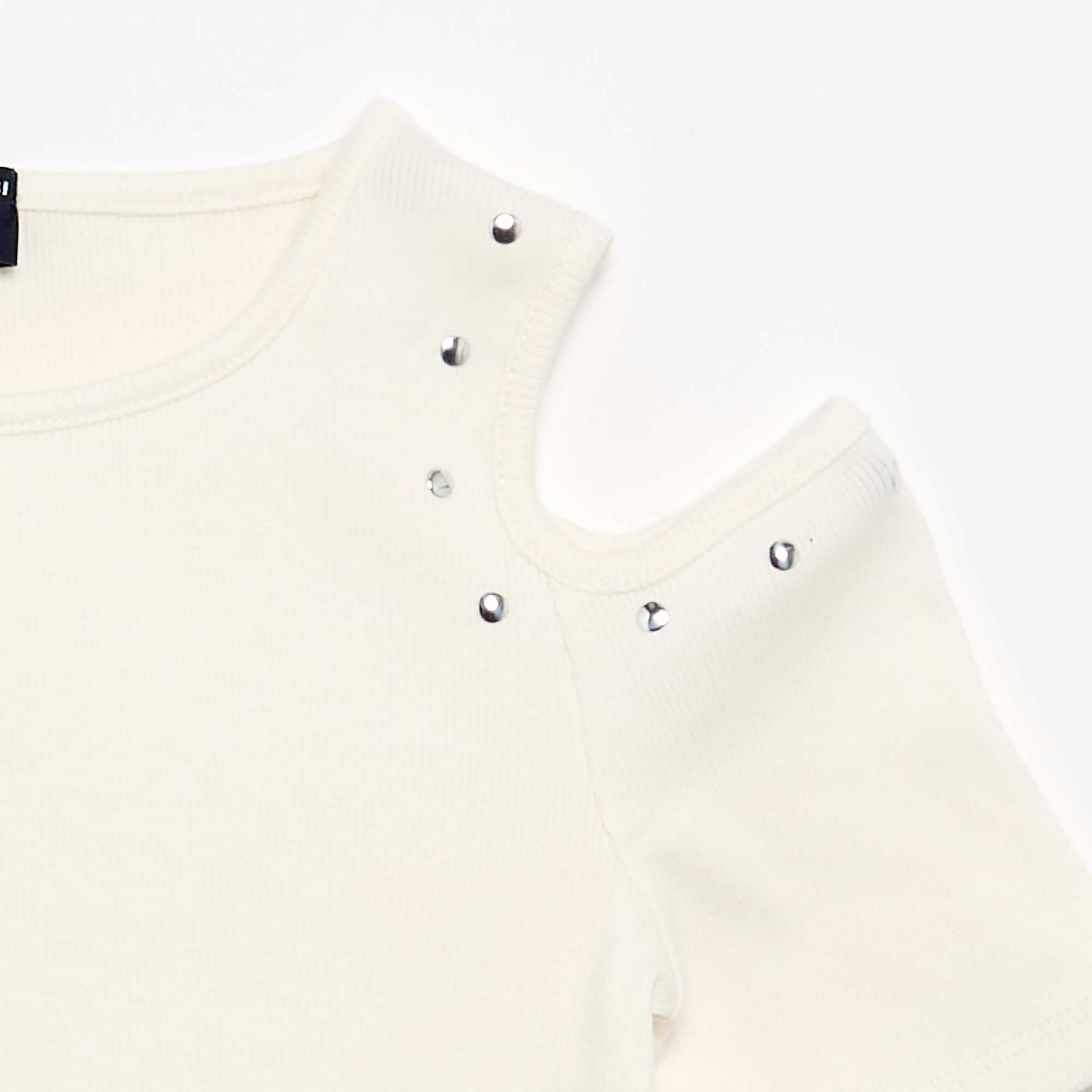 T-shirt côtelé avec clous et épaules nues BLANC