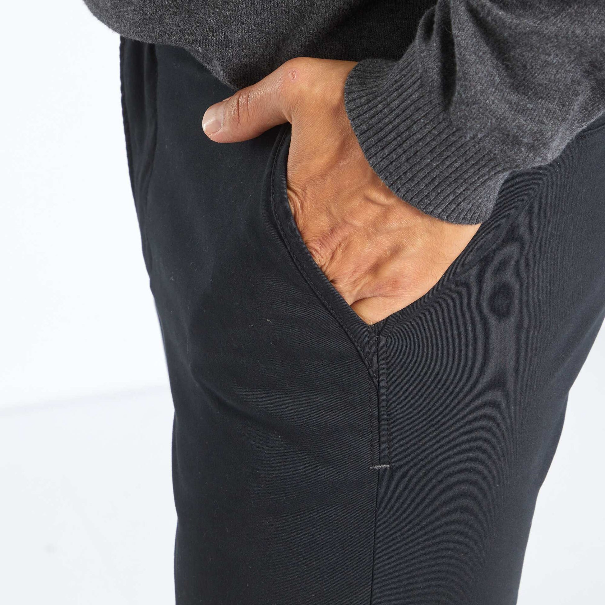 Chino skinny L30 NOIR
