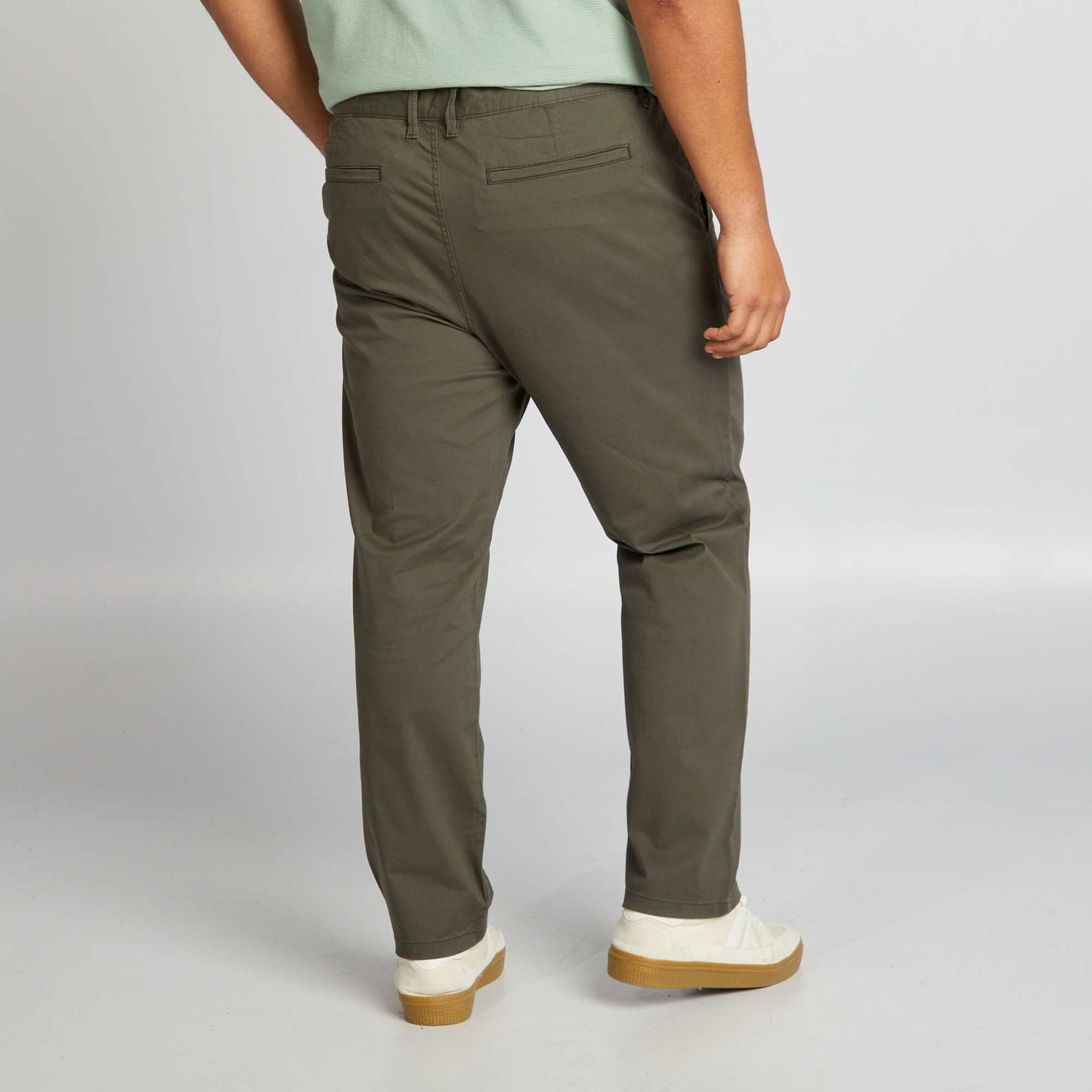 Chino à coupe droite - L32 KAKI
