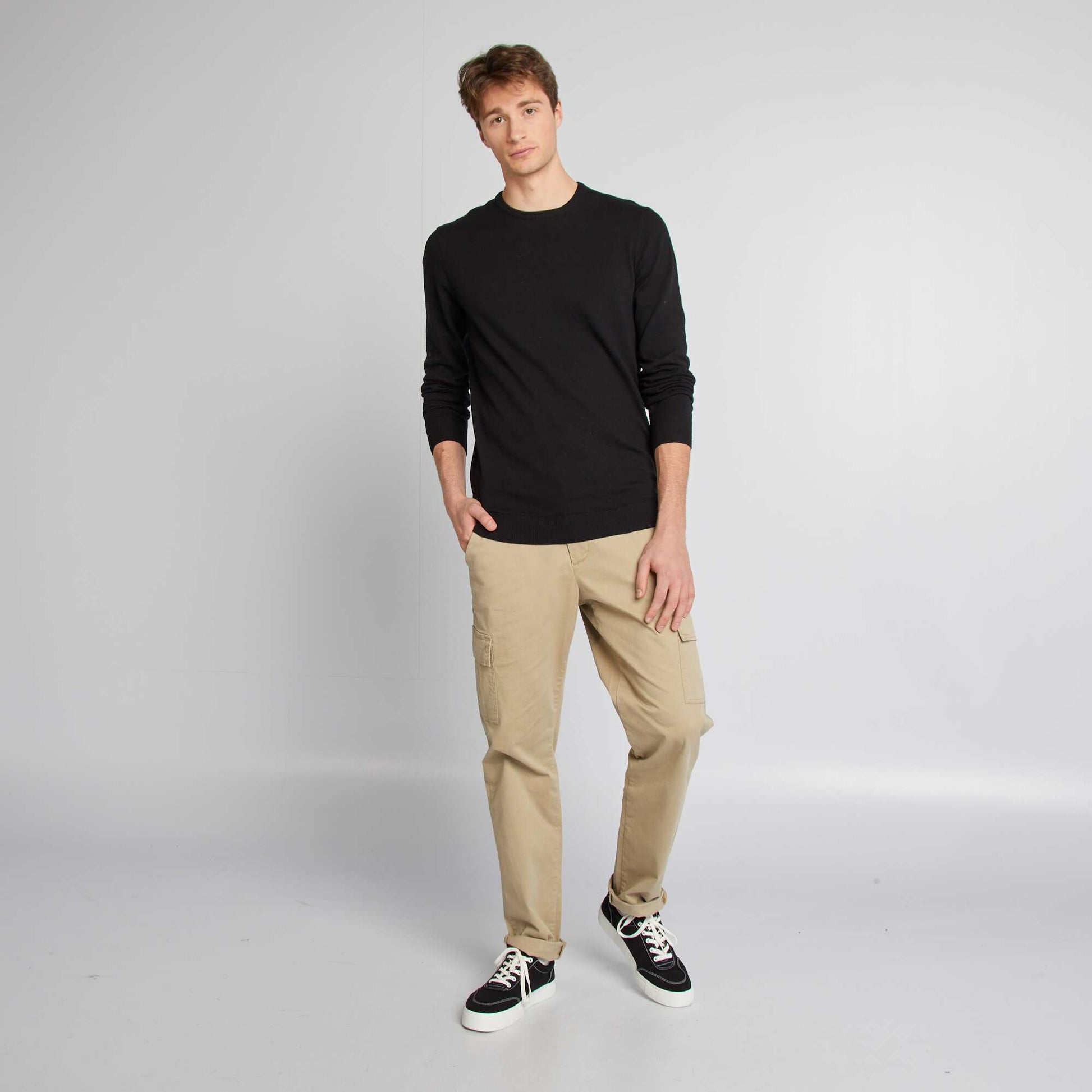 Pull uni à col rond +1m90 NOIR
