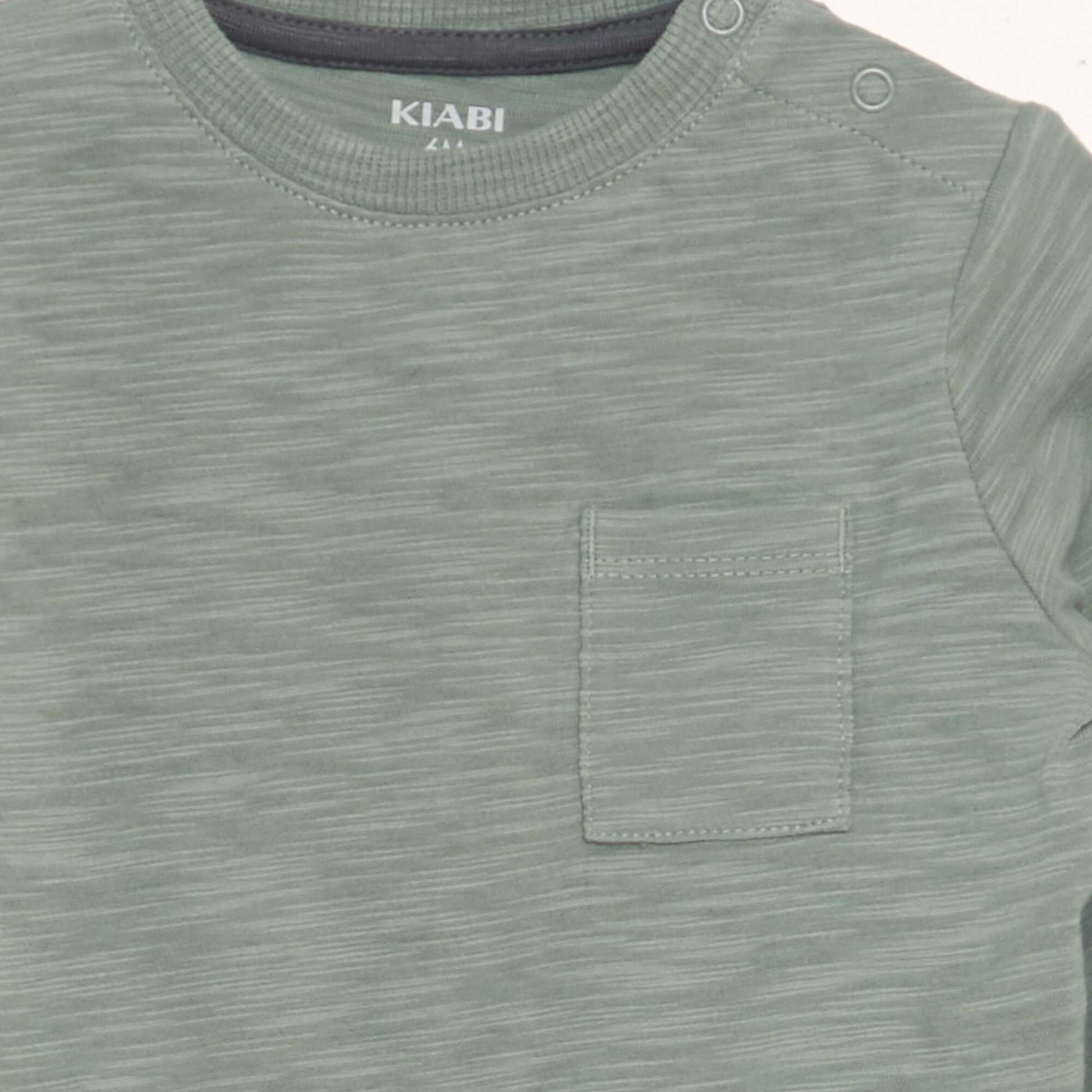 T-shirt col rond avec poche Vert