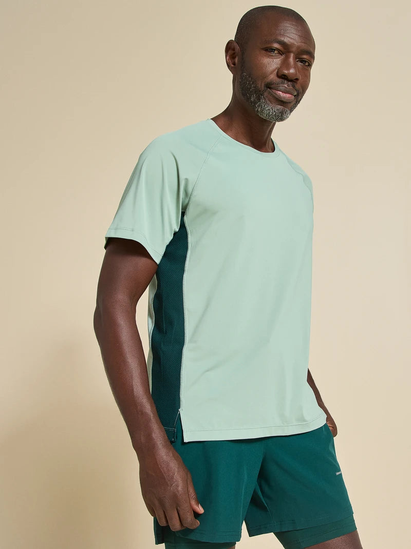 Tee-shirt de sport avec détail réfléchissant VERT