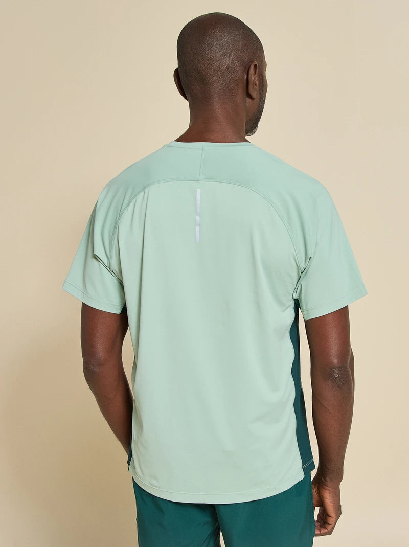 Tee-shirt de sport avec détail réfléchissant VERT