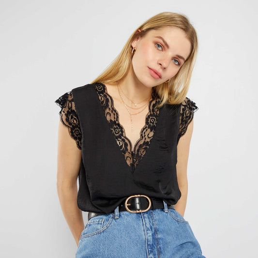 Blouse satinée avec dentelle noir