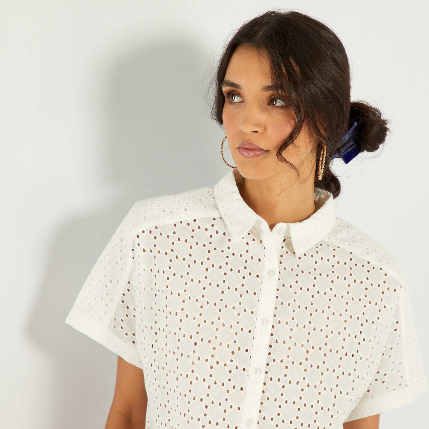 Chemise avec broderie blanc