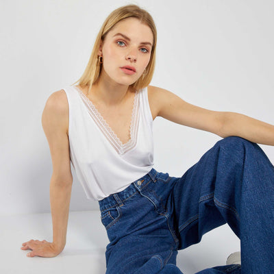 D bardeur stretch avec dentelle blanc