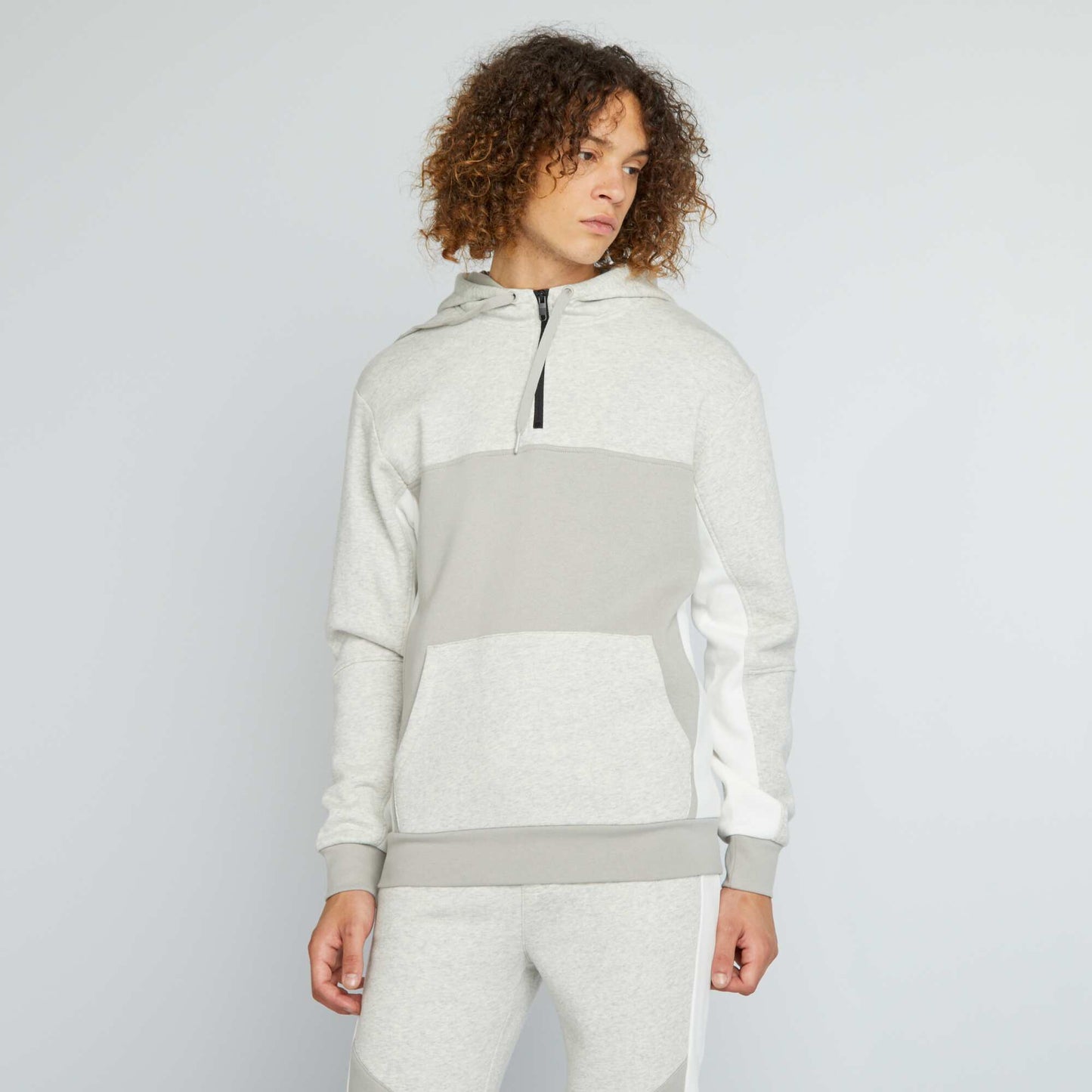 Sweat capuche unie en molleton blanc