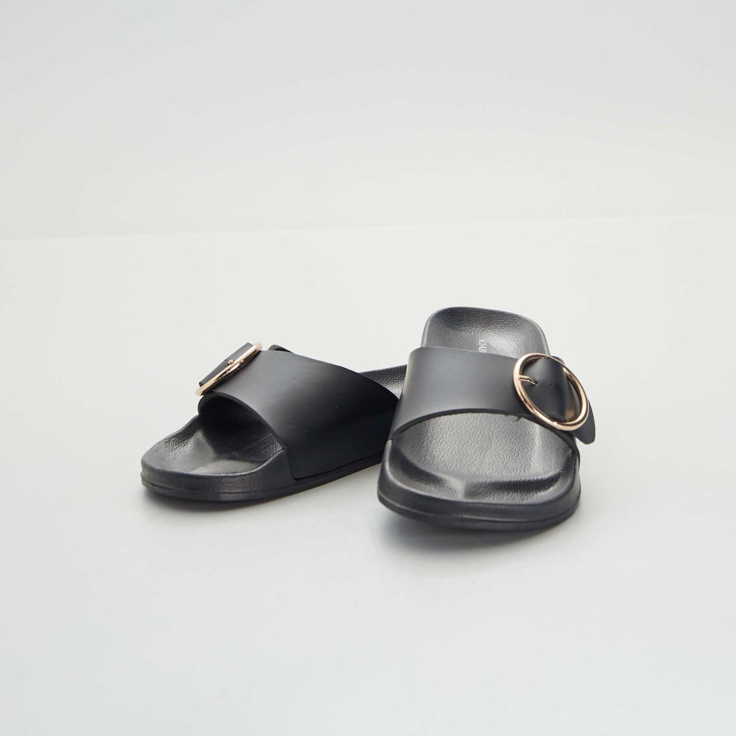 Mules de piscine noir