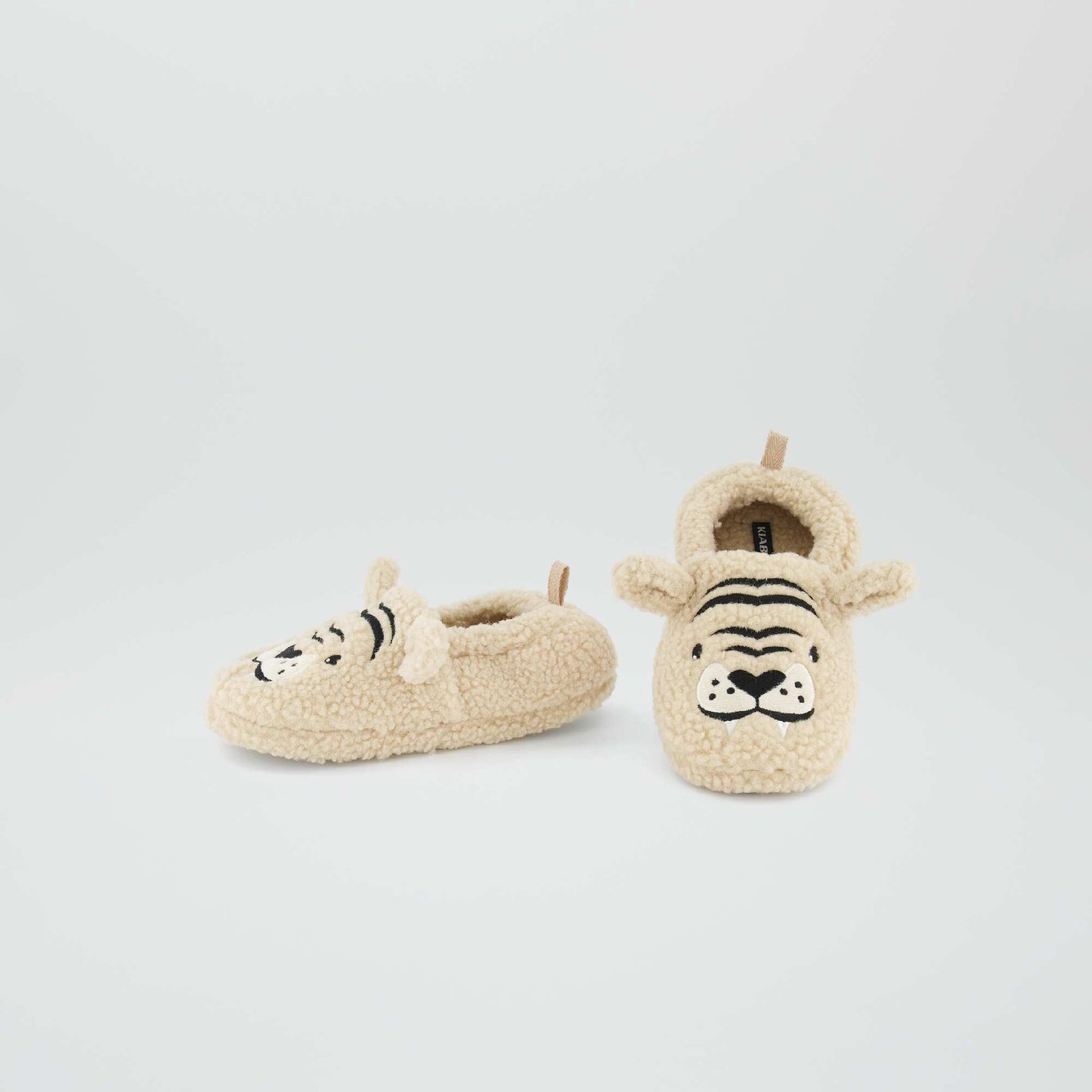 Chaussons en sherpa Beige