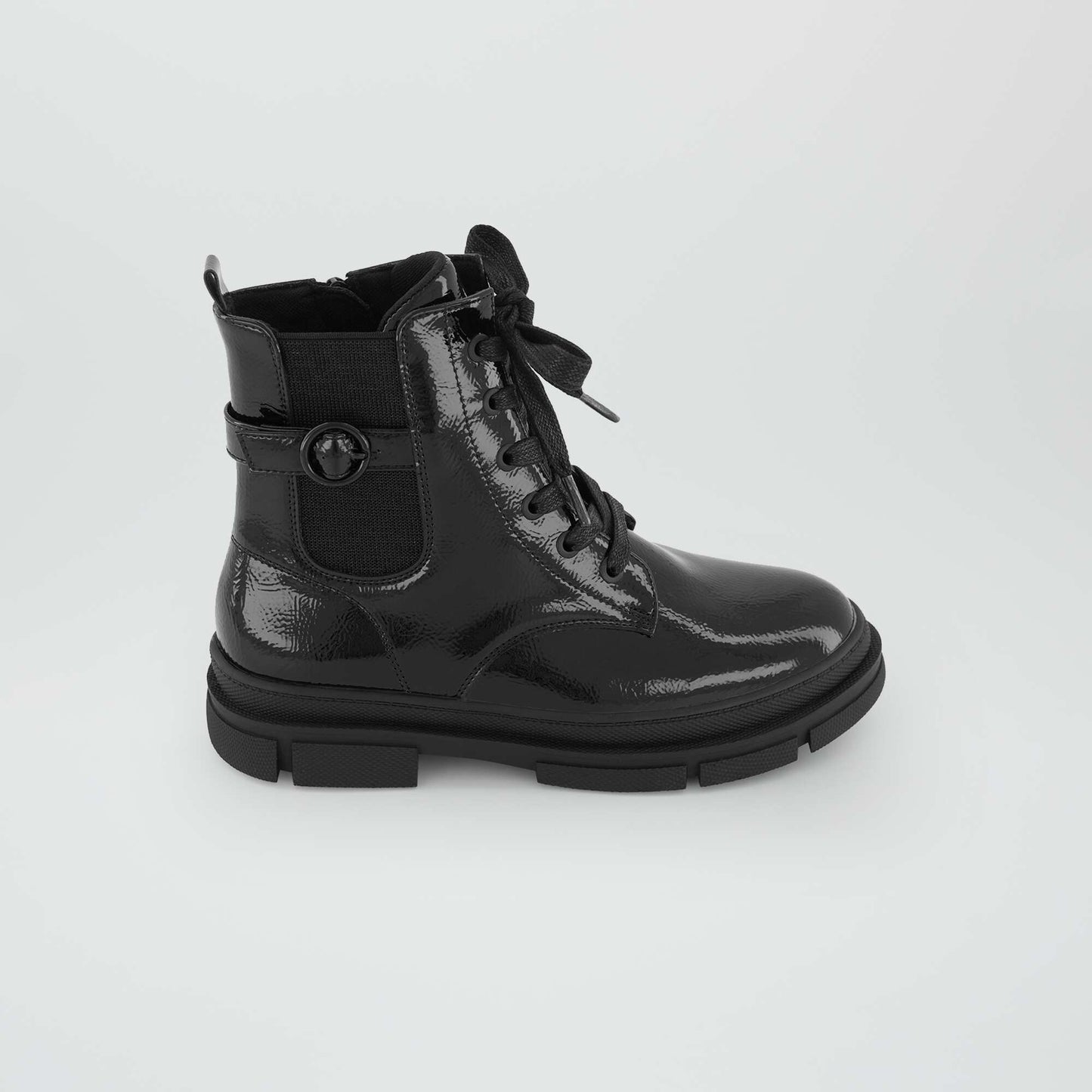 Boots lacets et semelles crant es noir