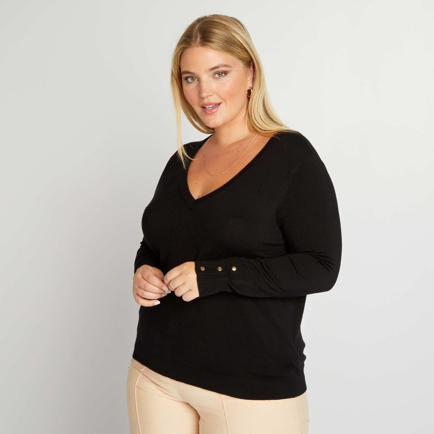 Pull en maille encolure V noir