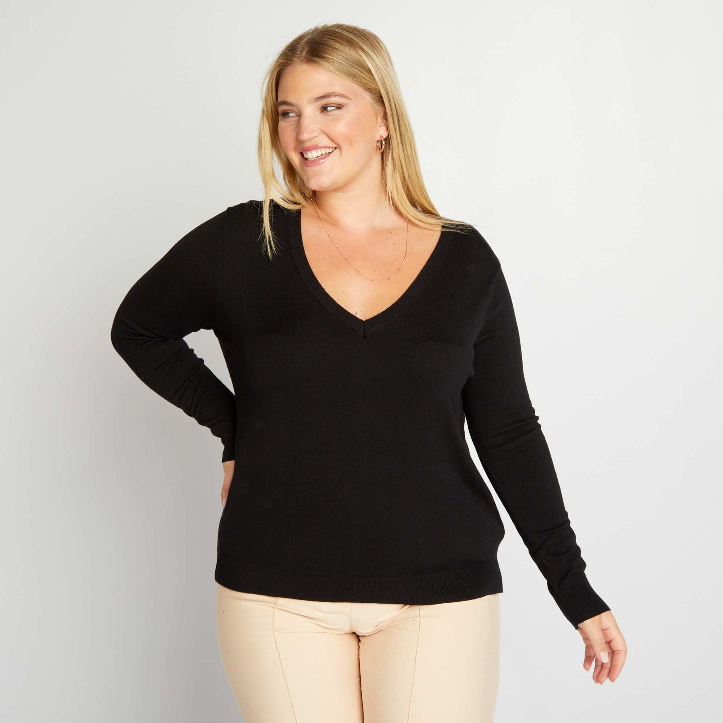 Pull en maille encolure V noir