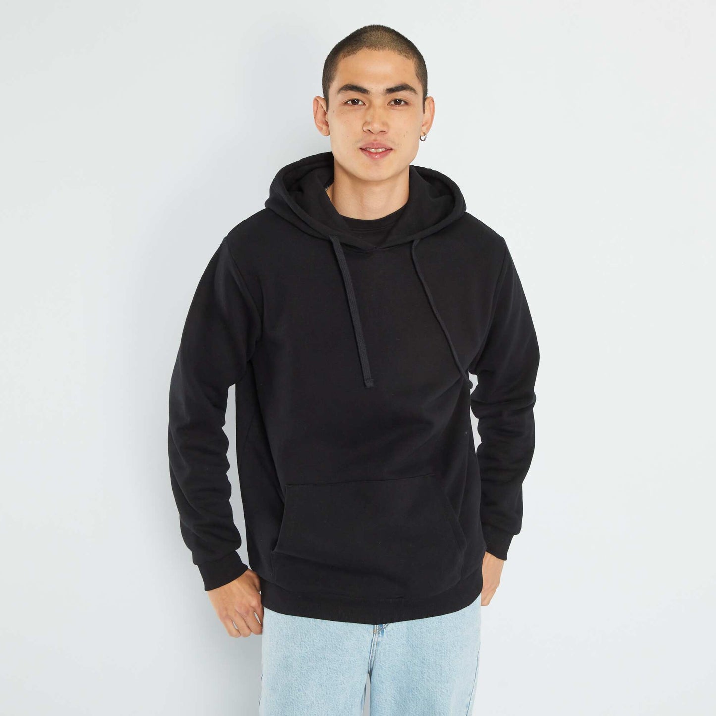 Sweat capuche avec poche kangourou noir