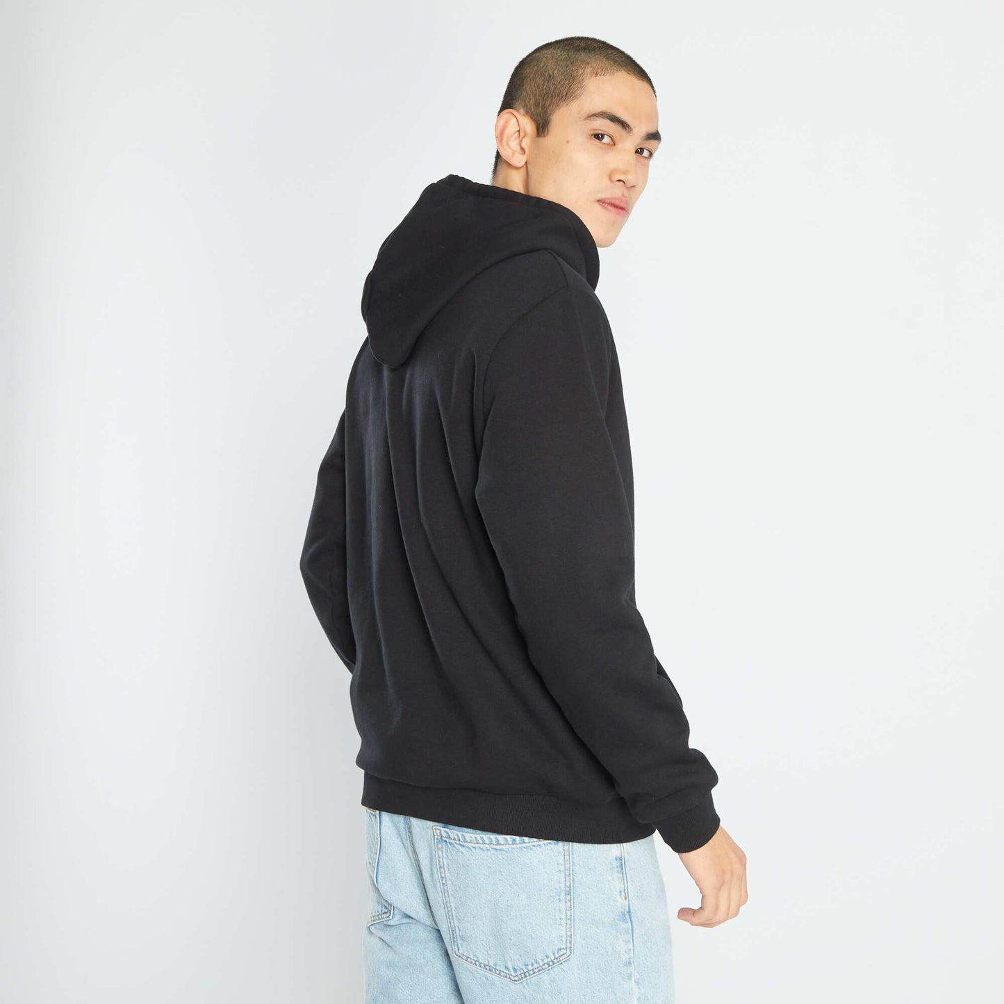 Sweat capuche avec poche kangourou noir