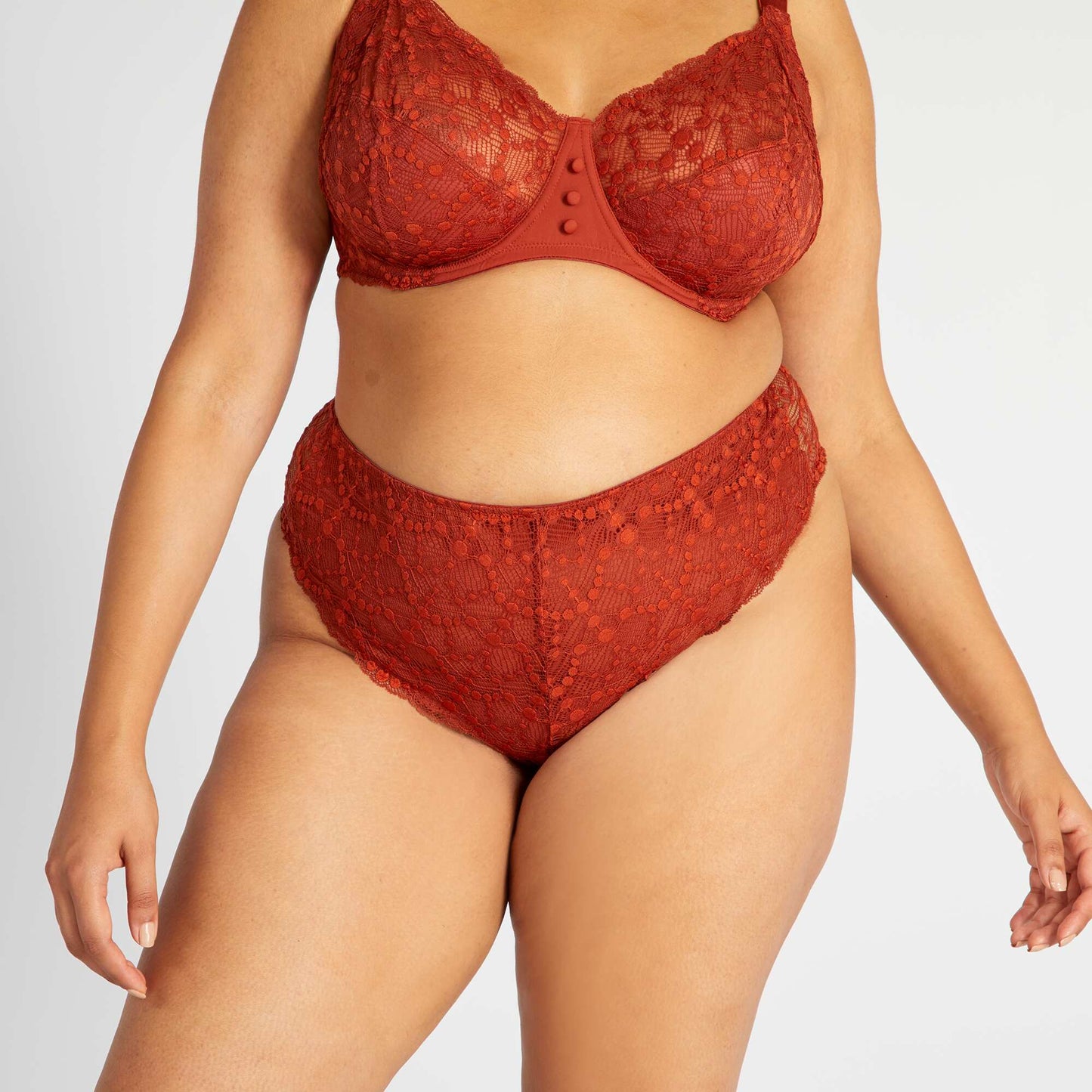 Tanga en dentelle fantaisie Rouge corail