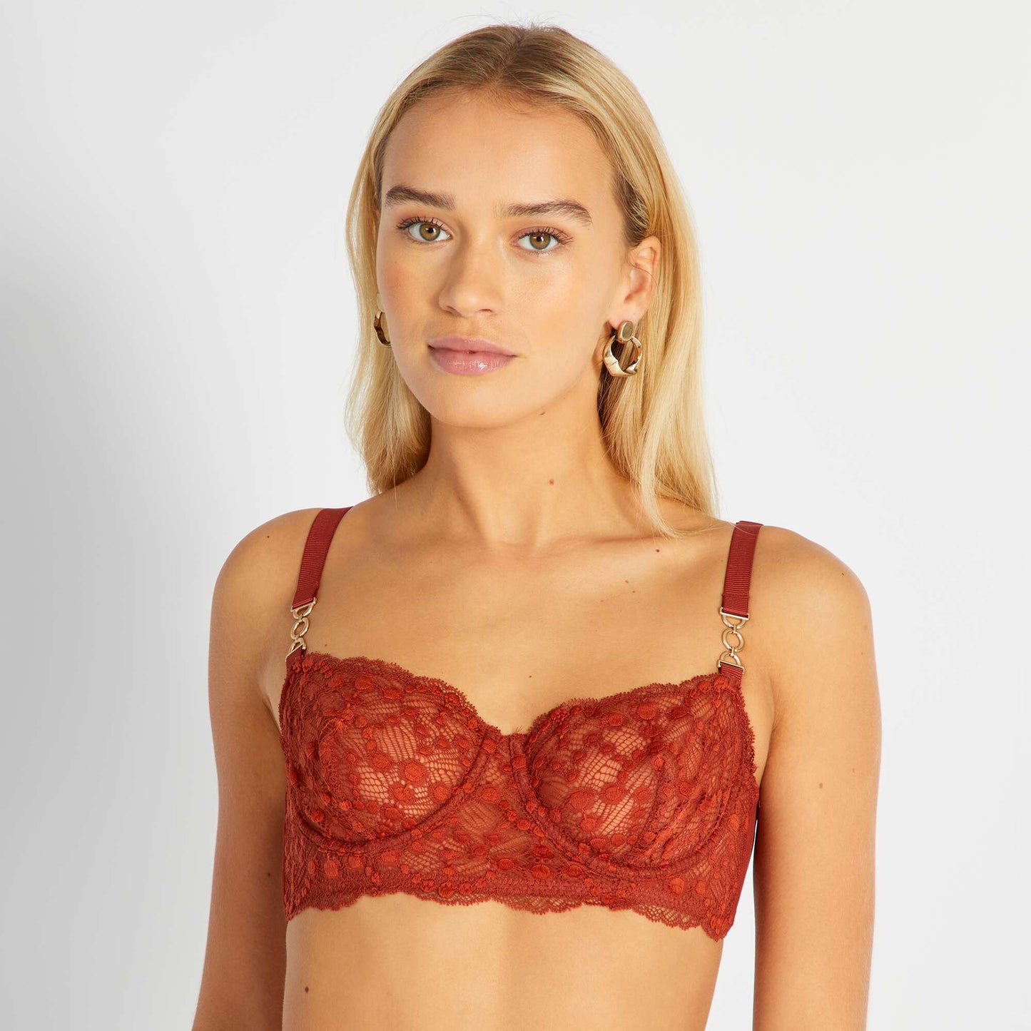 Soutien-gorge corbeille en dentelle Rouge