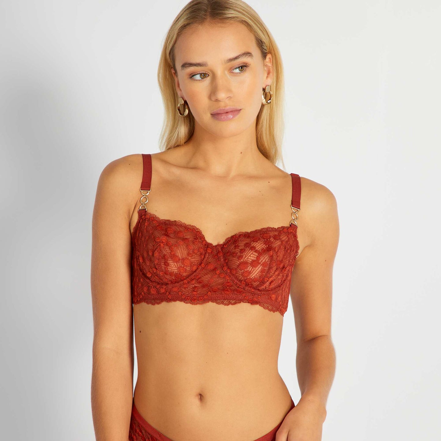 Soutien-gorge corbeille en dentelle Rouge